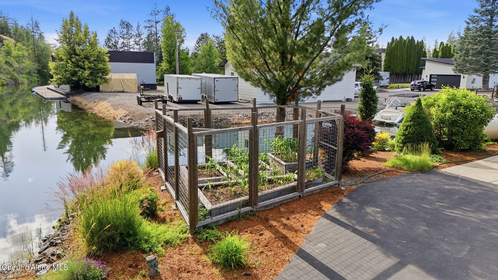 518 S Hidden Island Ln, Coeur d'Alene