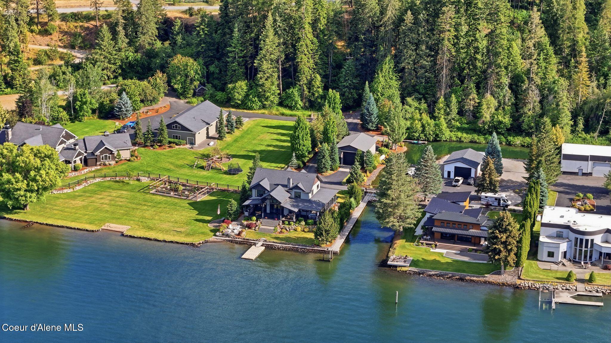 518 S Hidden Island Ln, Coeur d'Alene