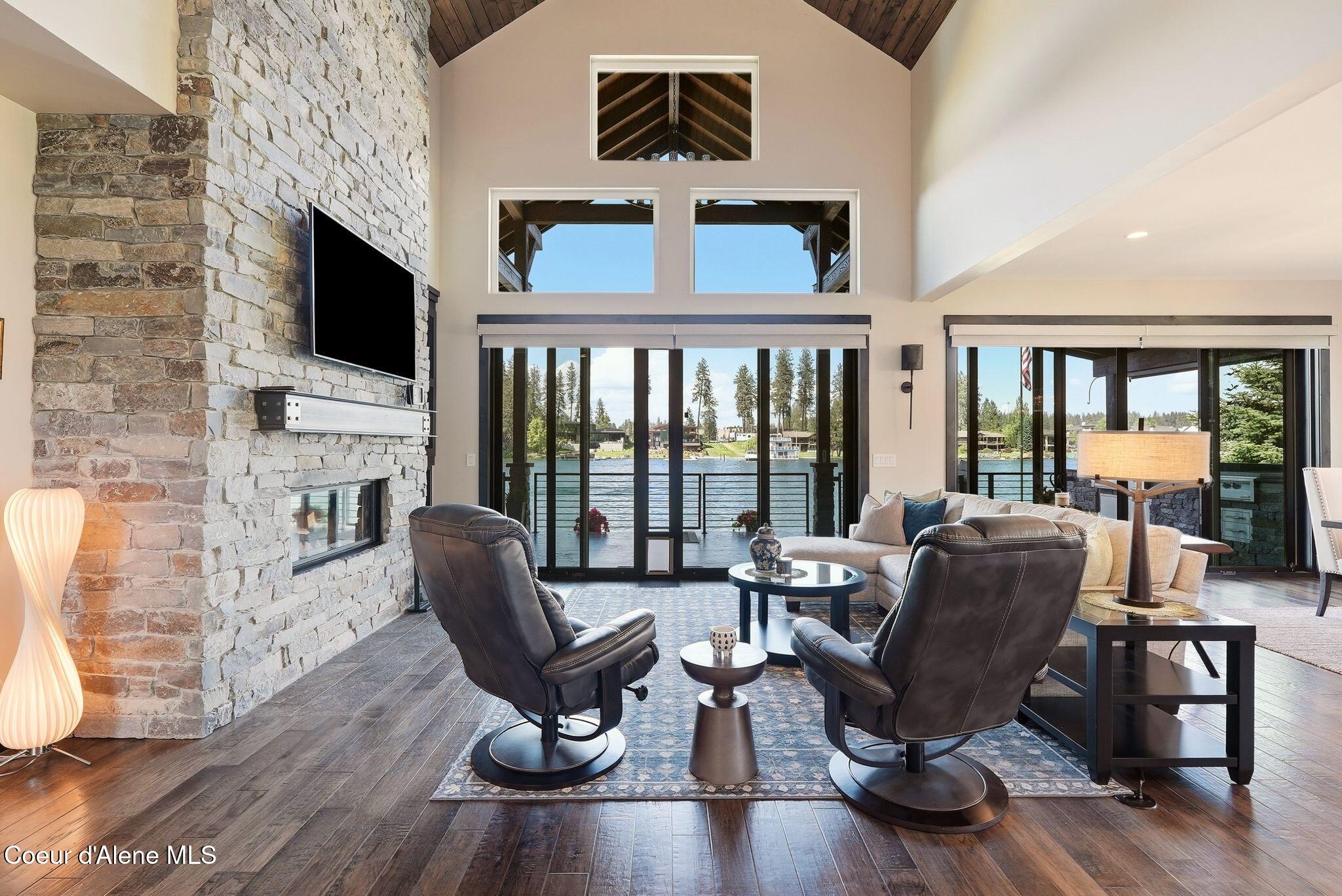 518 S Hidden Island Ln, Coeur d'Alene