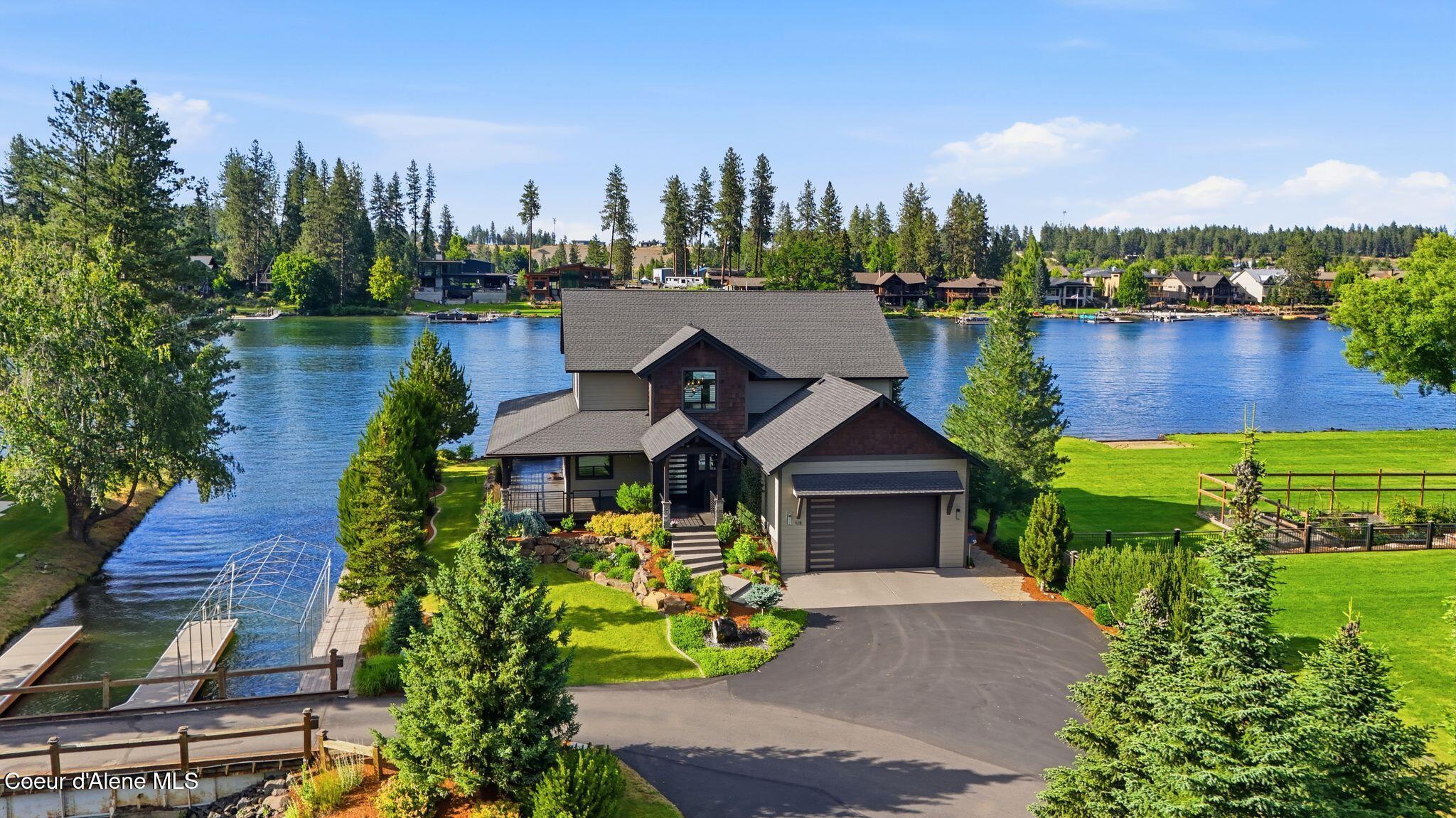 518 S Hidden Island Ln, Coeur d'Alene