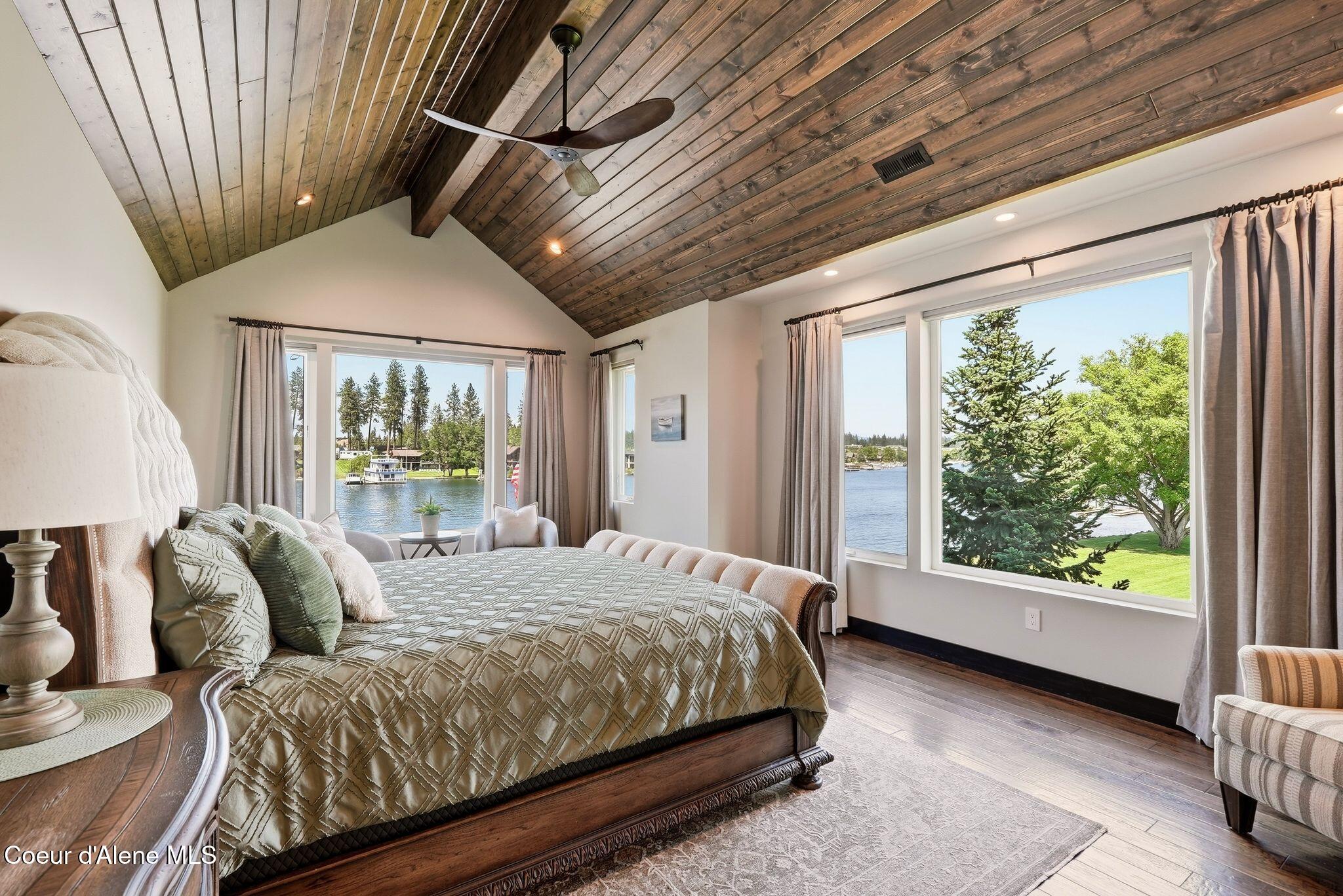 518 S Hidden Island Ln, Coeur d'Alene