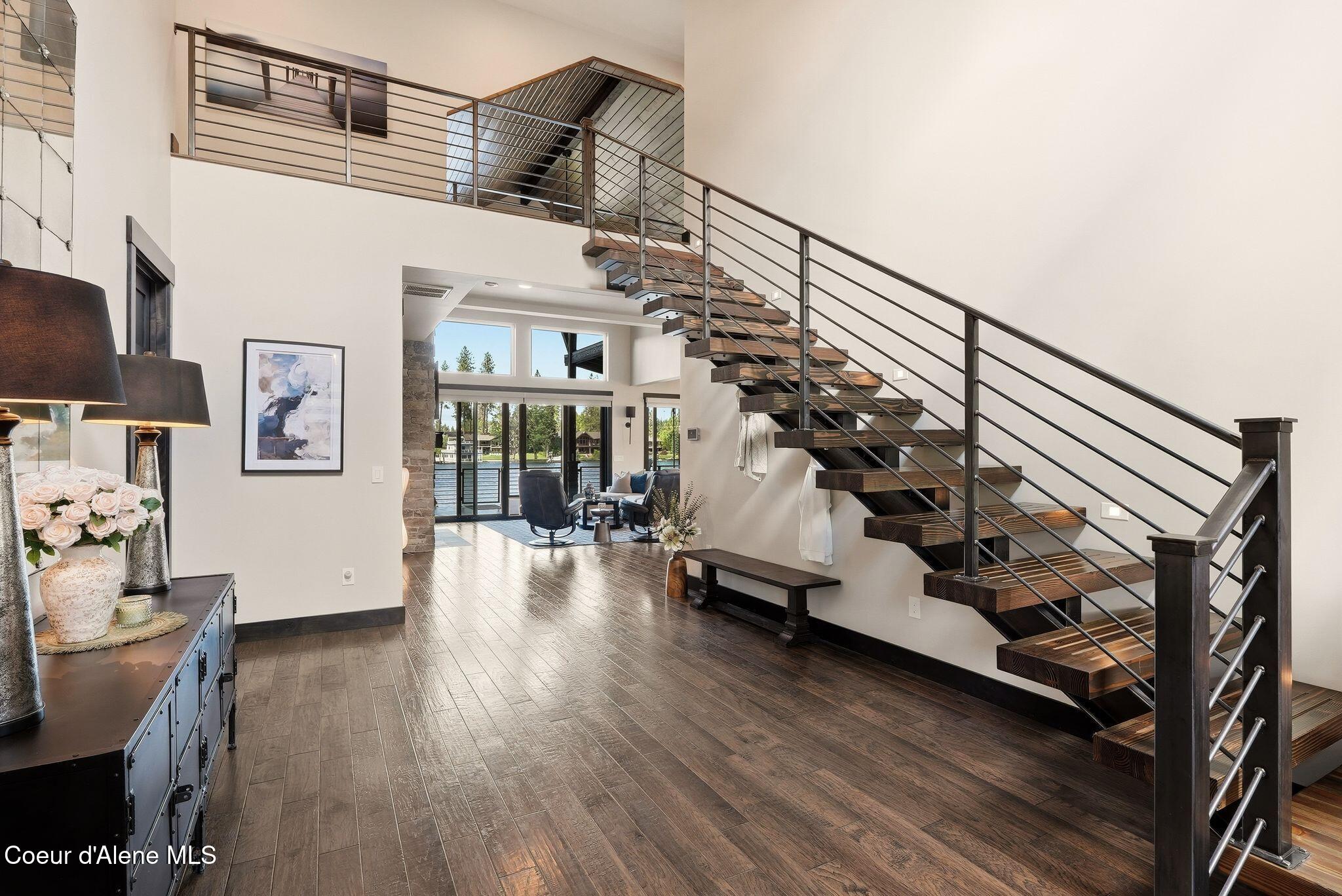 518 S Hidden Island Ln, Coeur d'Alene