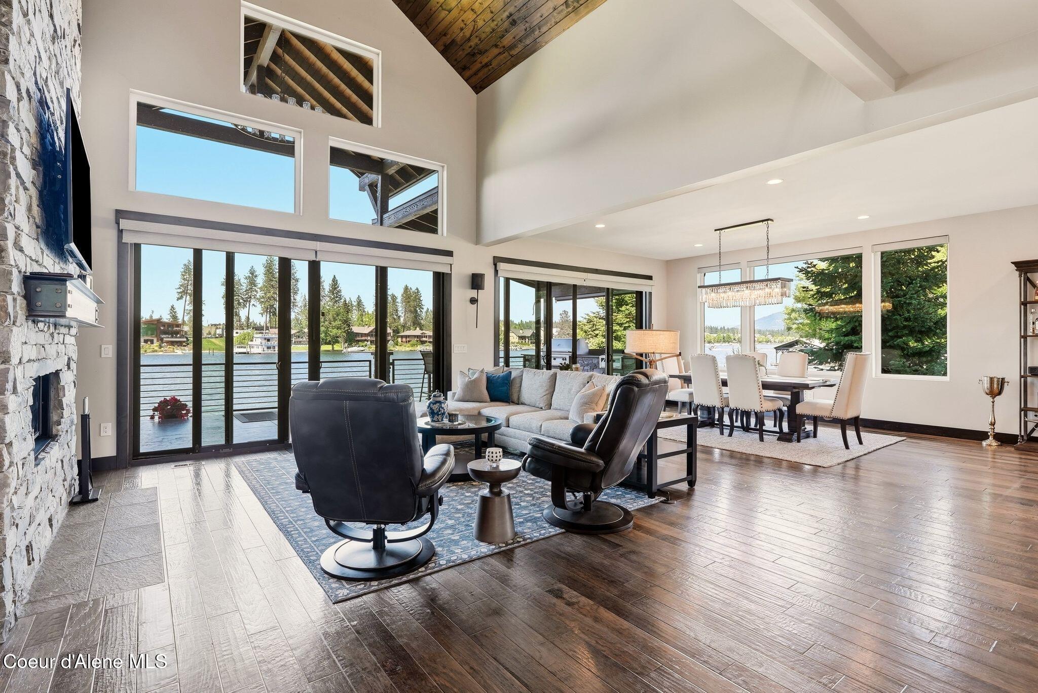 518 S Hidden Island Ln, Coeur d'Alene