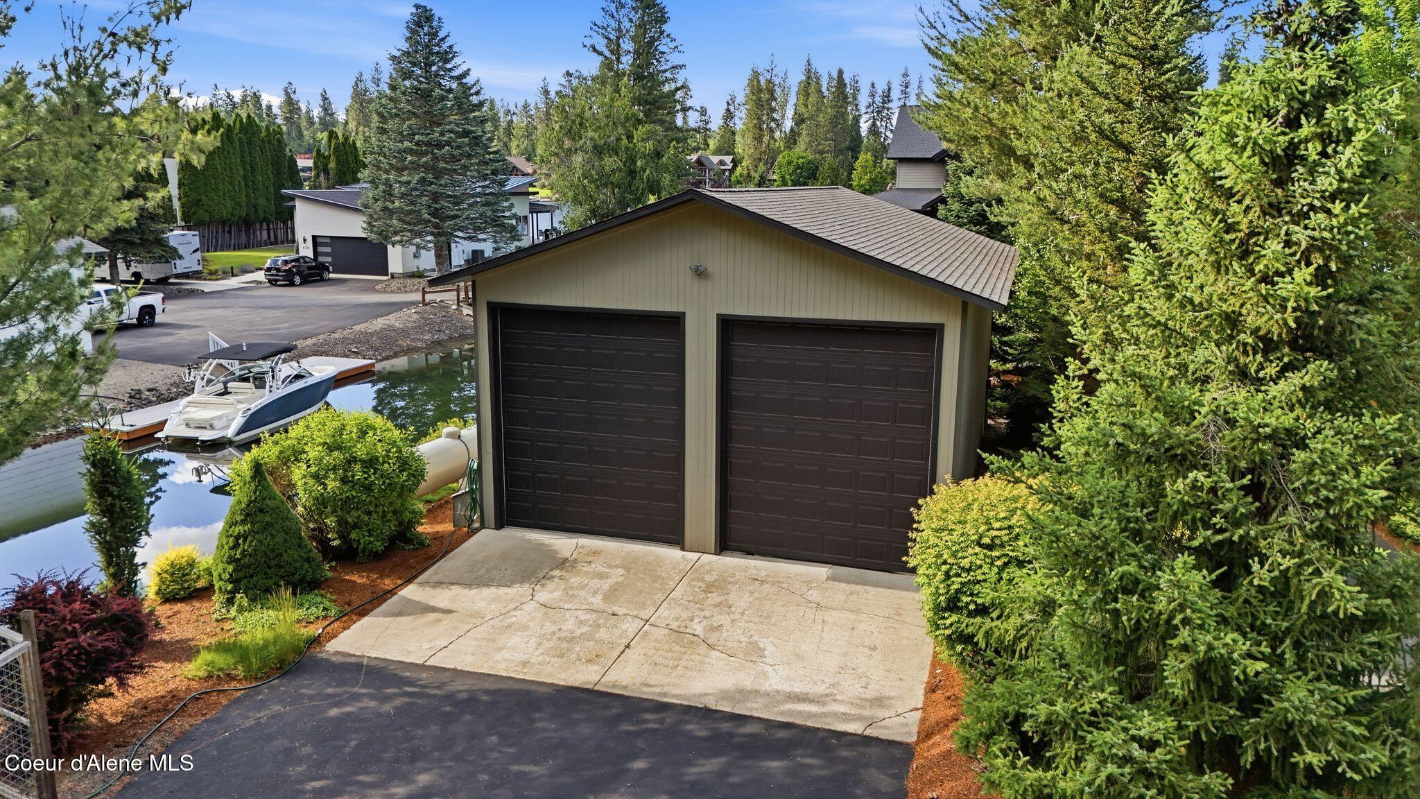 518 S Hidden Island Ln, Coeur d'Alene