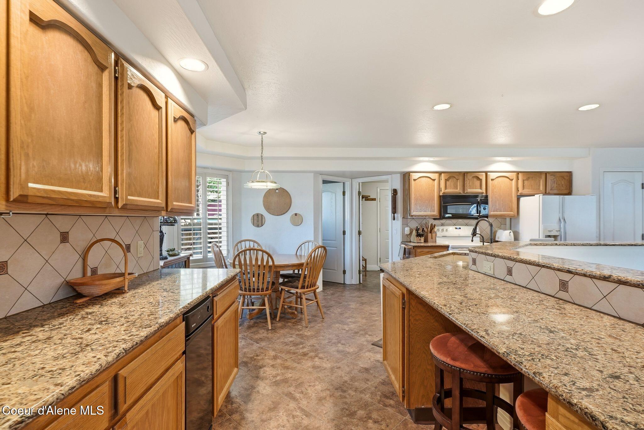 8795 W Driftwood Dr, Coeur d'Alene
