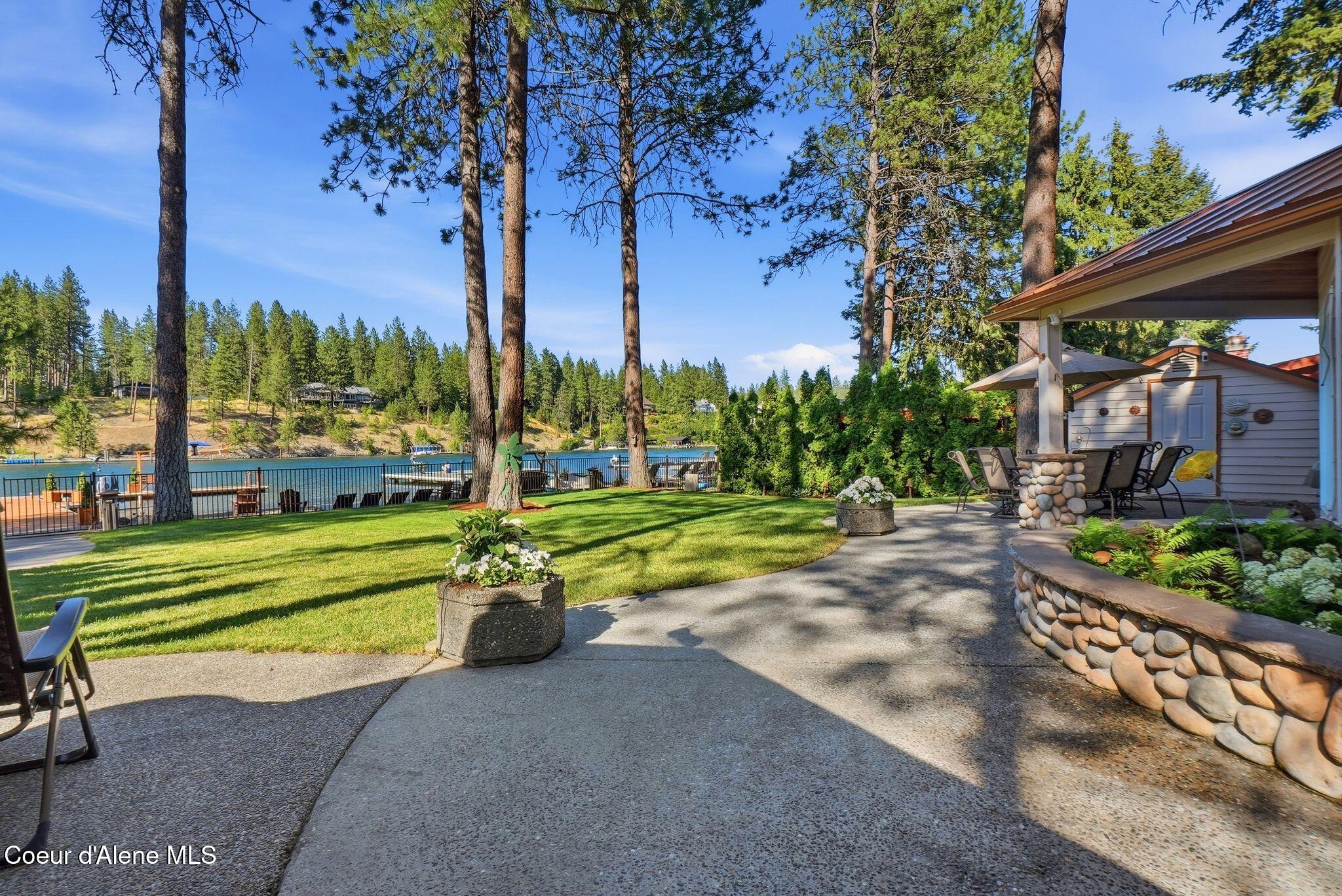 8795 W Driftwood Dr, Coeur d'Alene