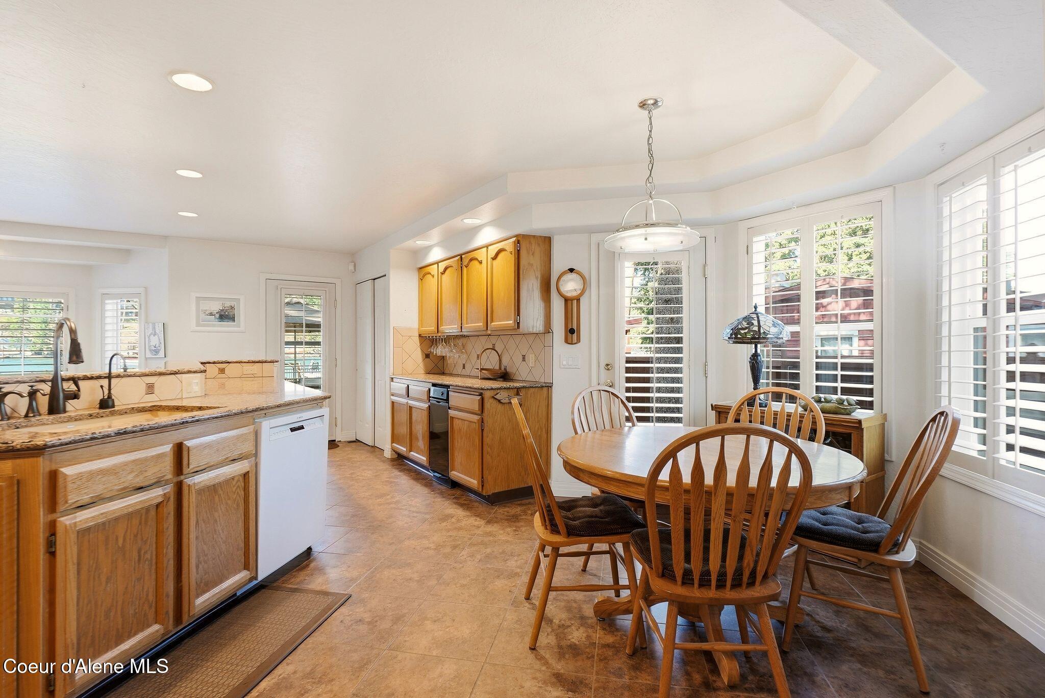 8795 W Driftwood Dr, Coeur d'Alene