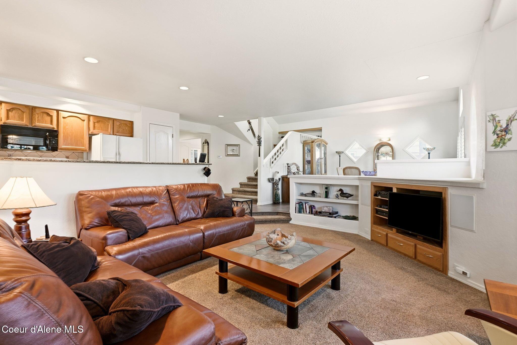 8795 W Driftwood Dr, Coeur d'Alene