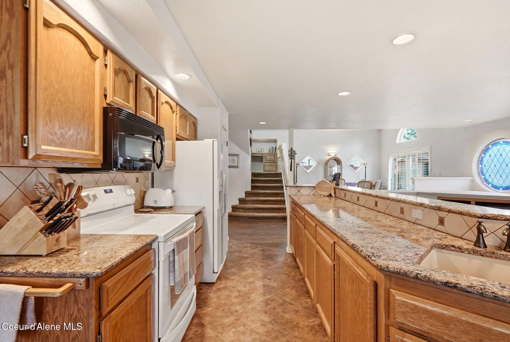 8795 W Driftwood Dr, Coeur d'Alene