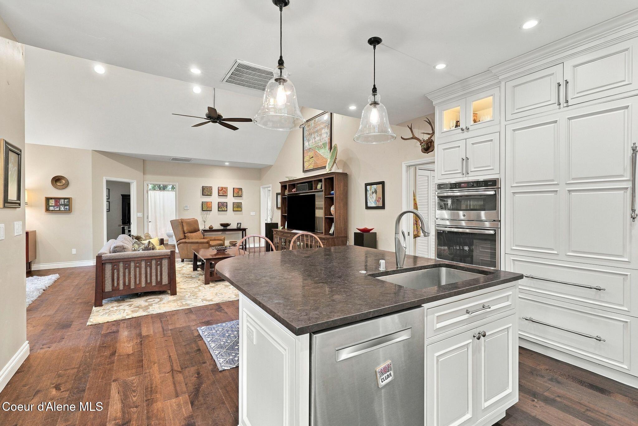 501 S Riverside Harbor Dr