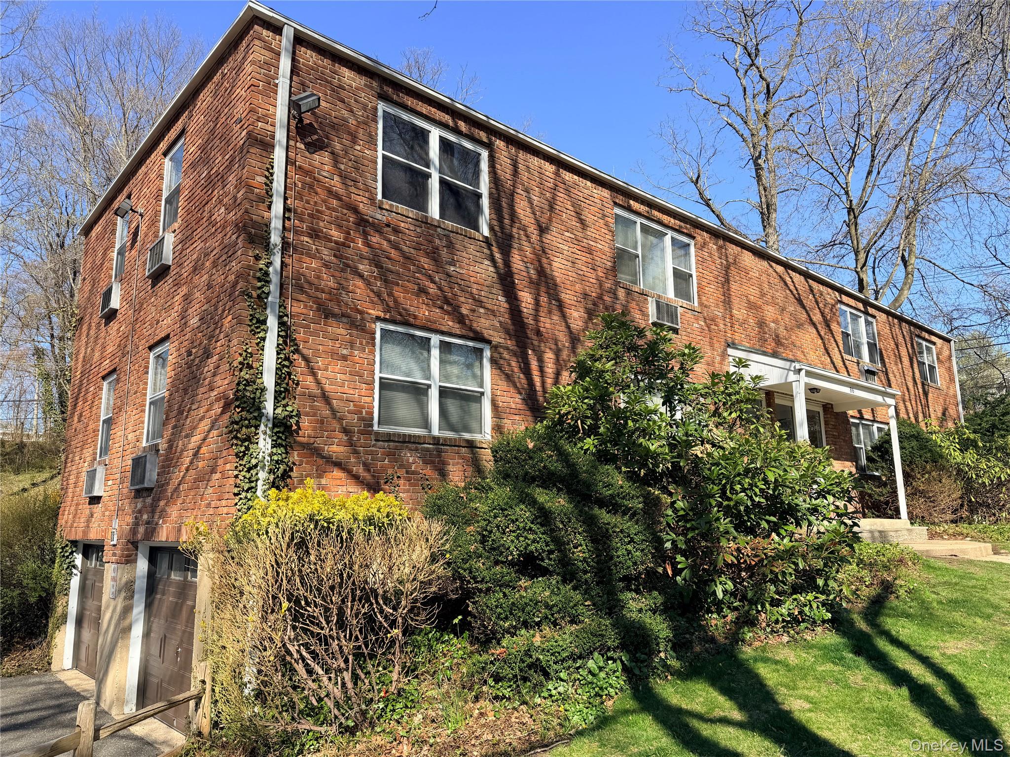 86 McLoughlin Street Unit: B