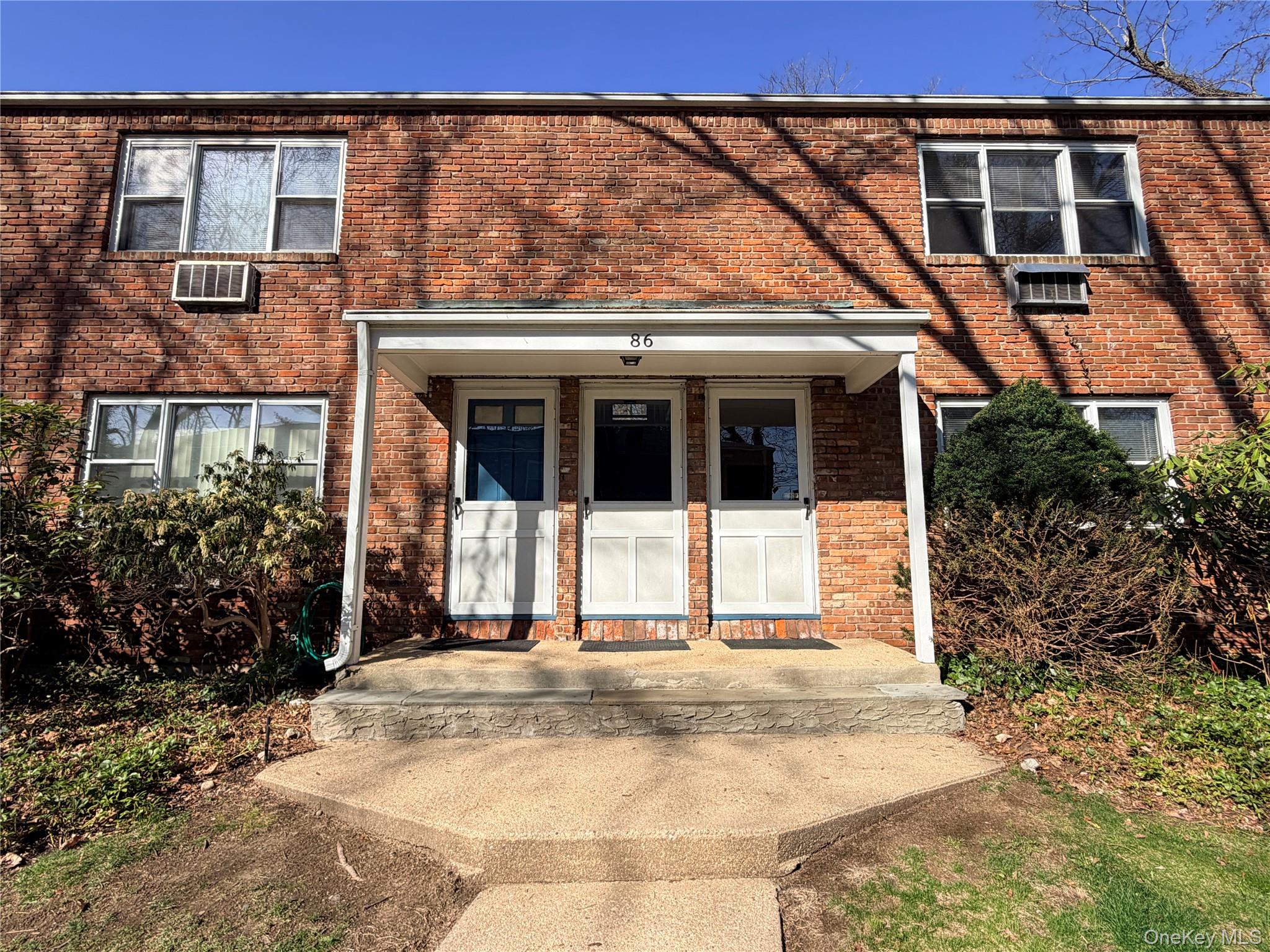 86 McLoughlin Street Unit: B