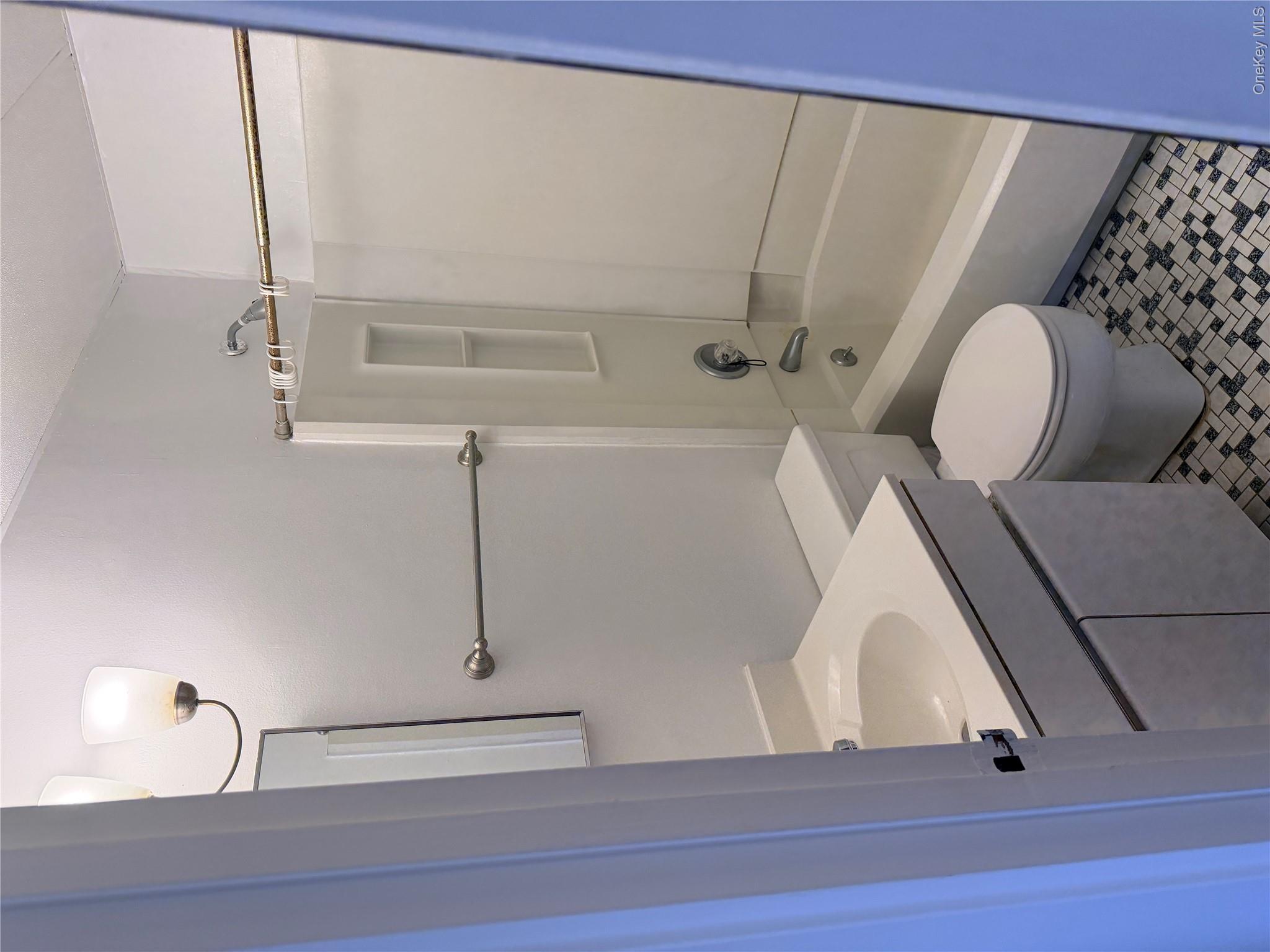 86 McLoughlin Street Unit: D