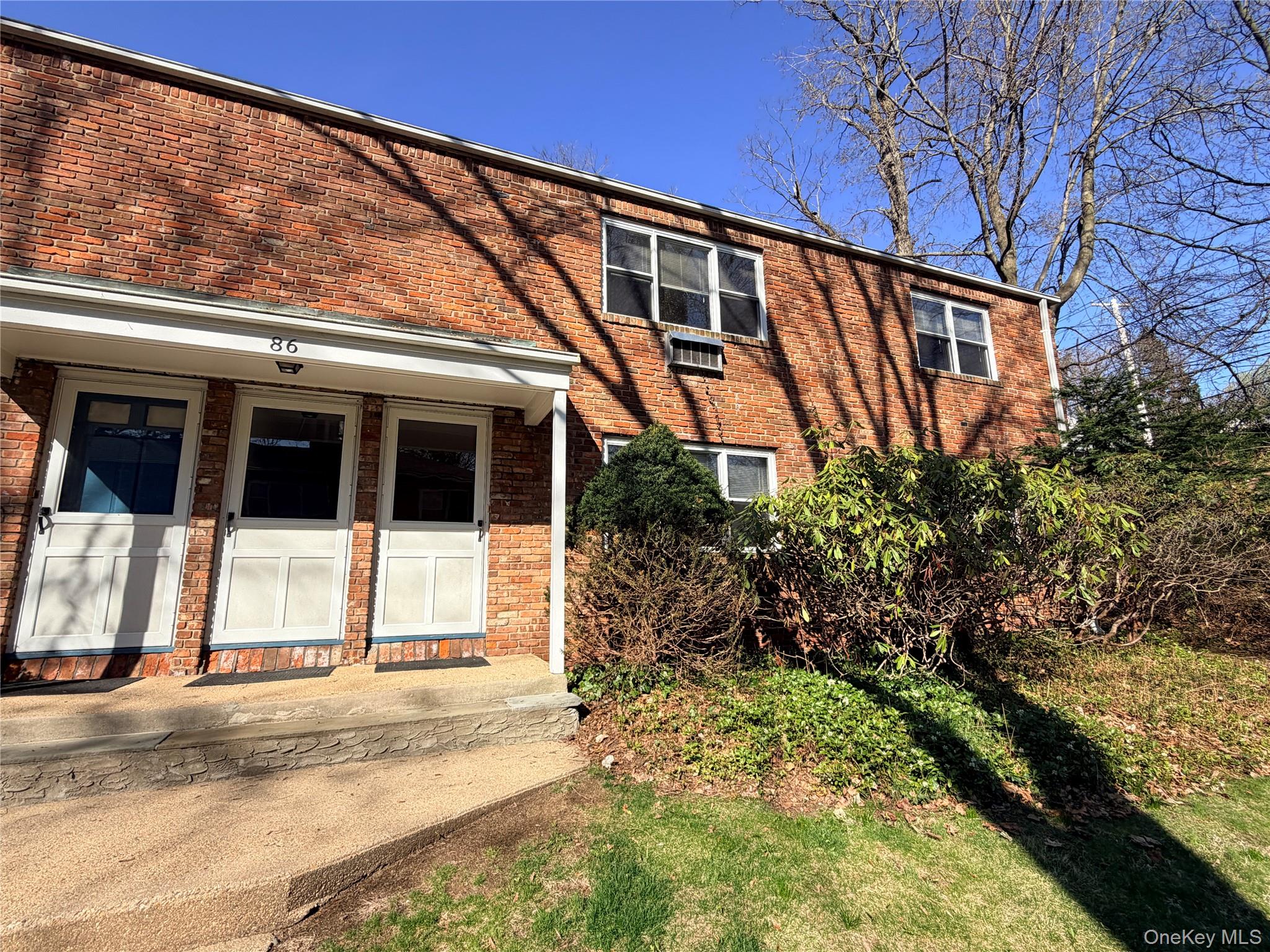 86 McLoughlin Street Unit: D