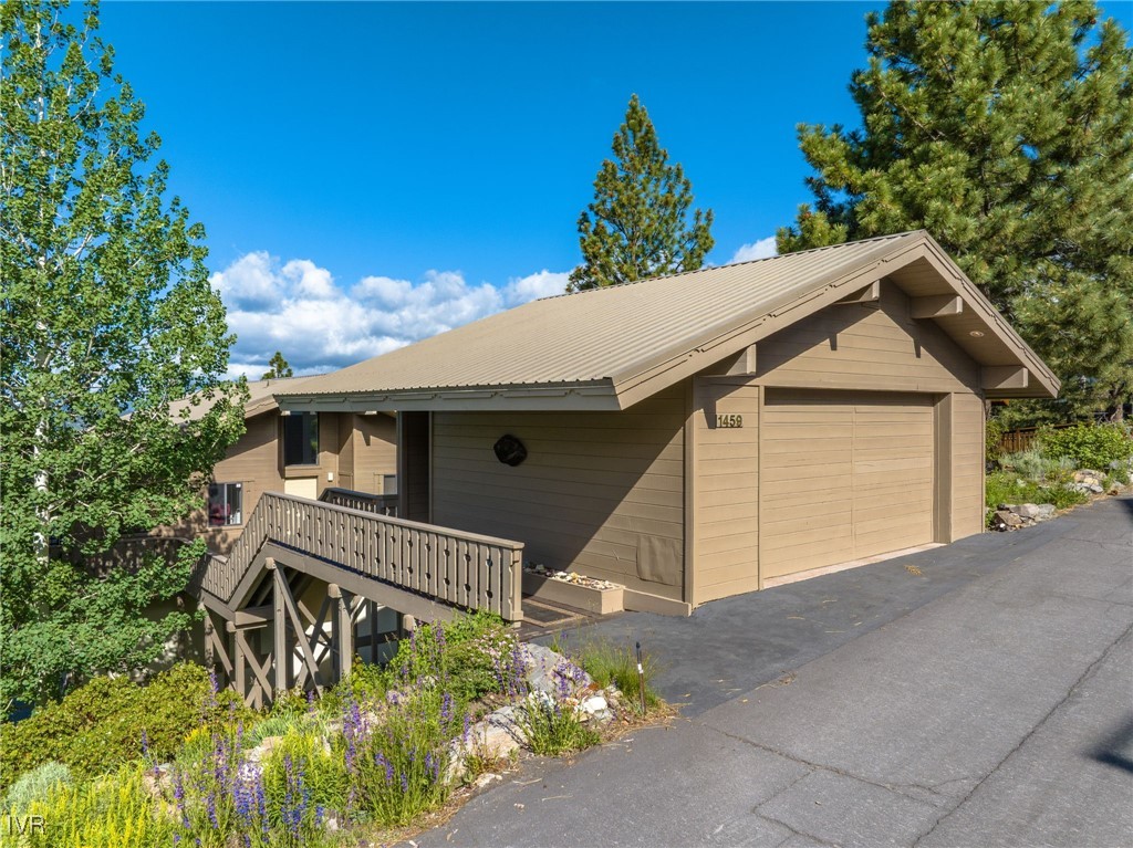 1459 Glarus Court