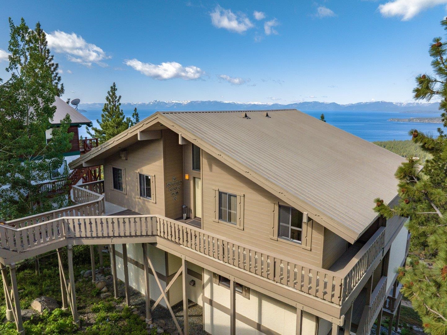 1459 Glarus Court