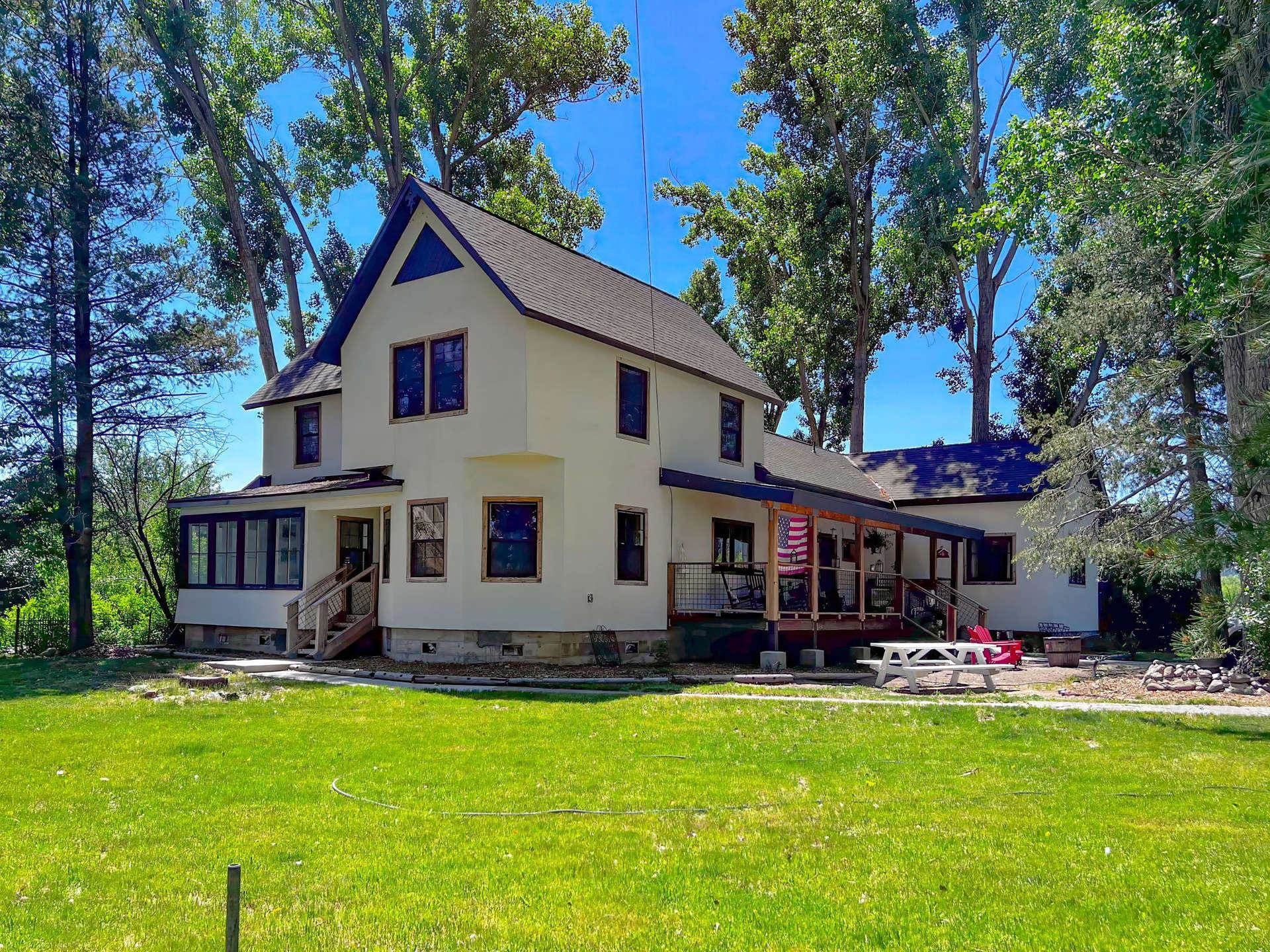 200 E Main Street