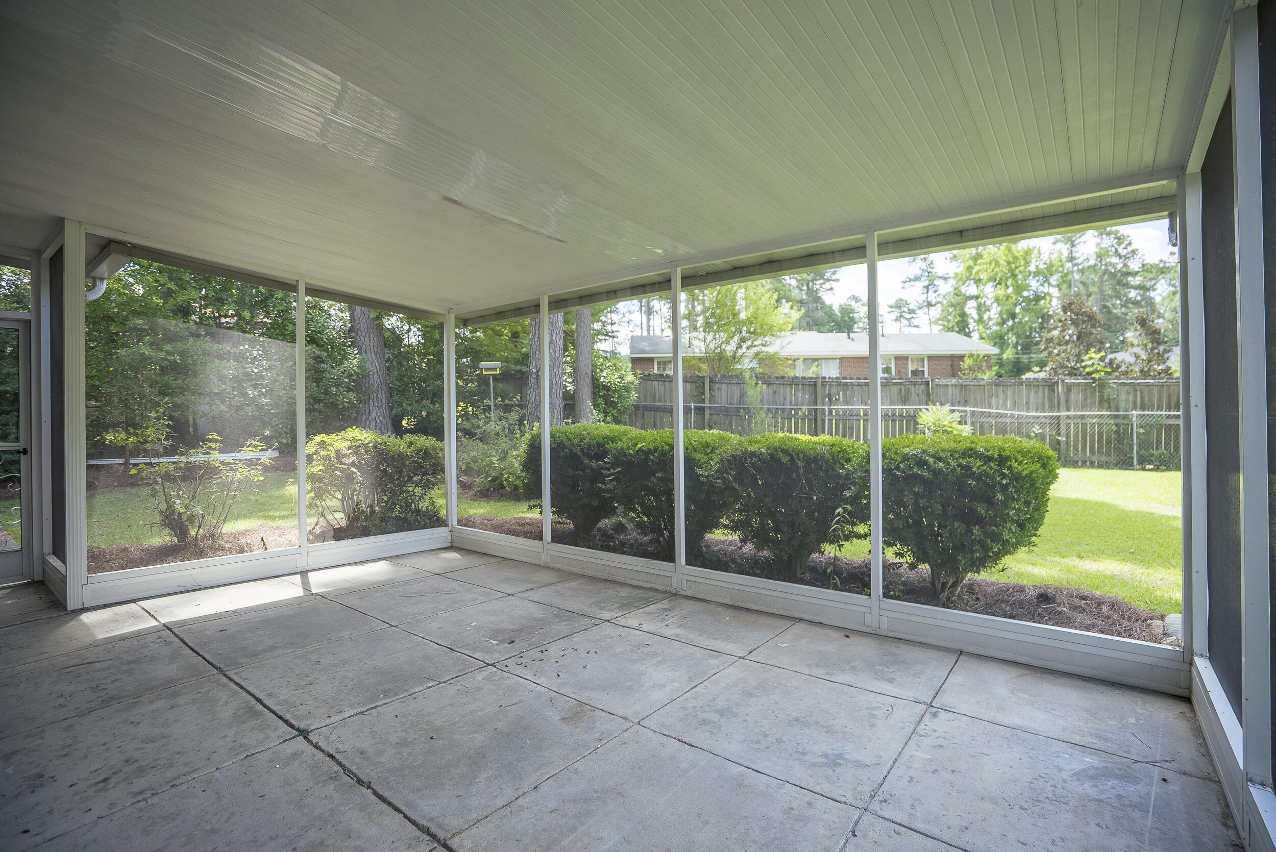 2904 Stratford Drive