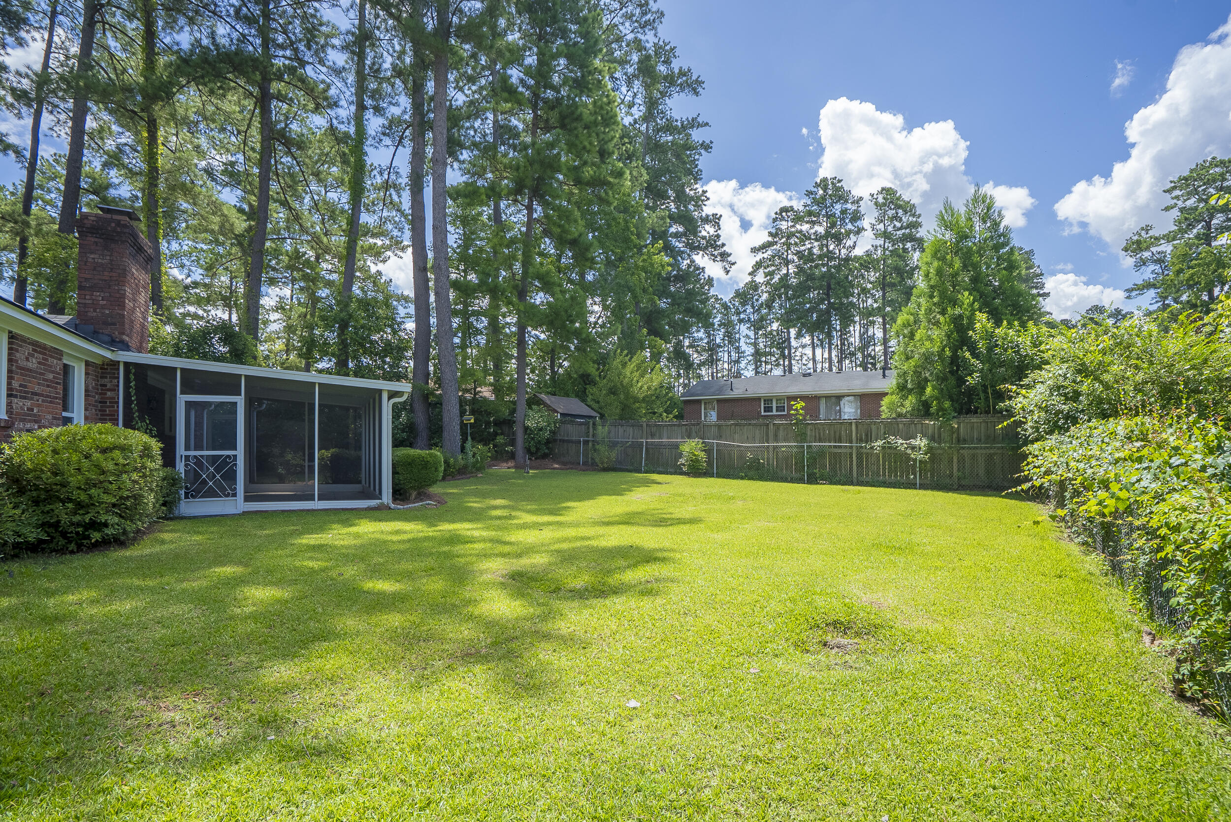 2904 Stratford Drive