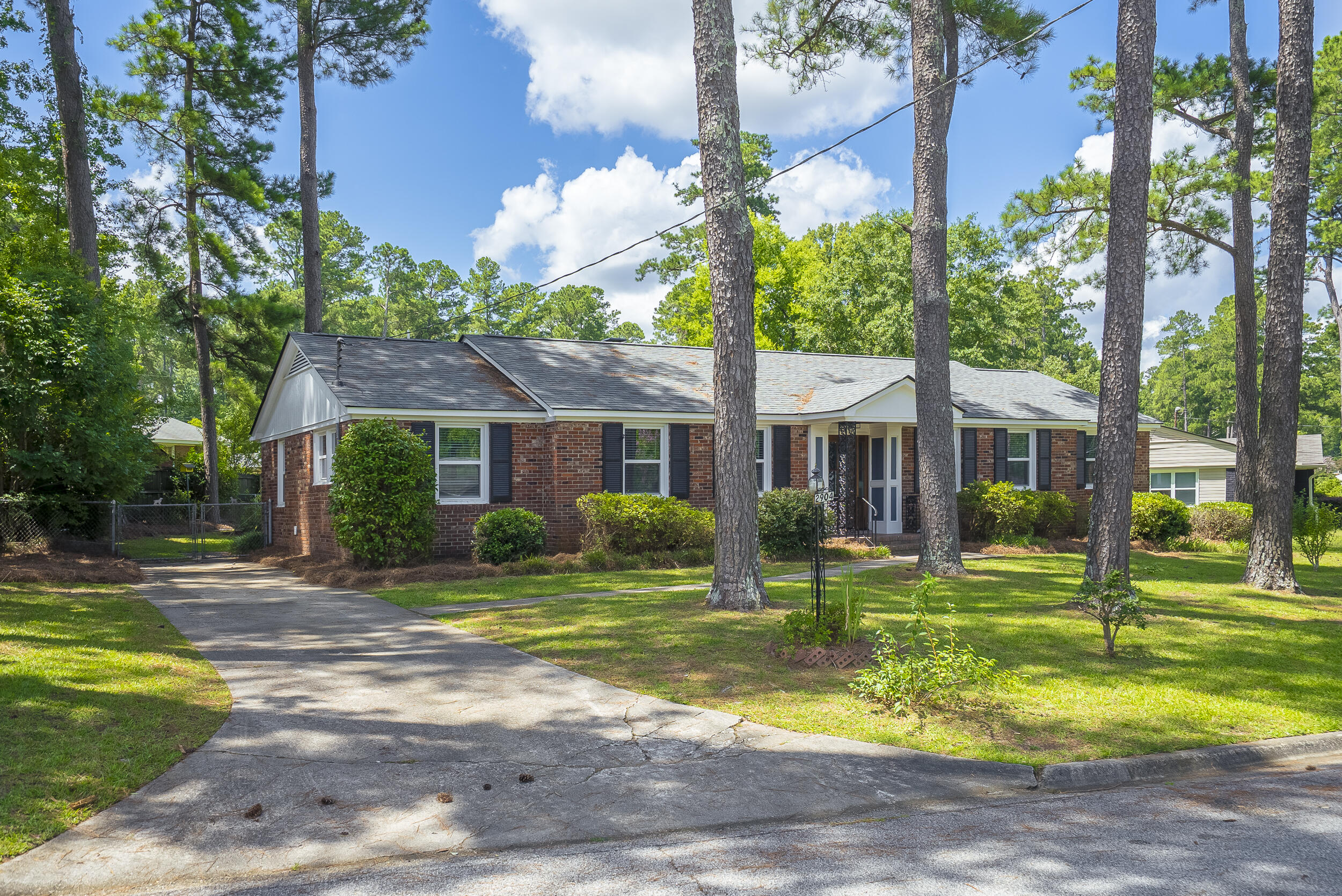 2904 Stratford Drive