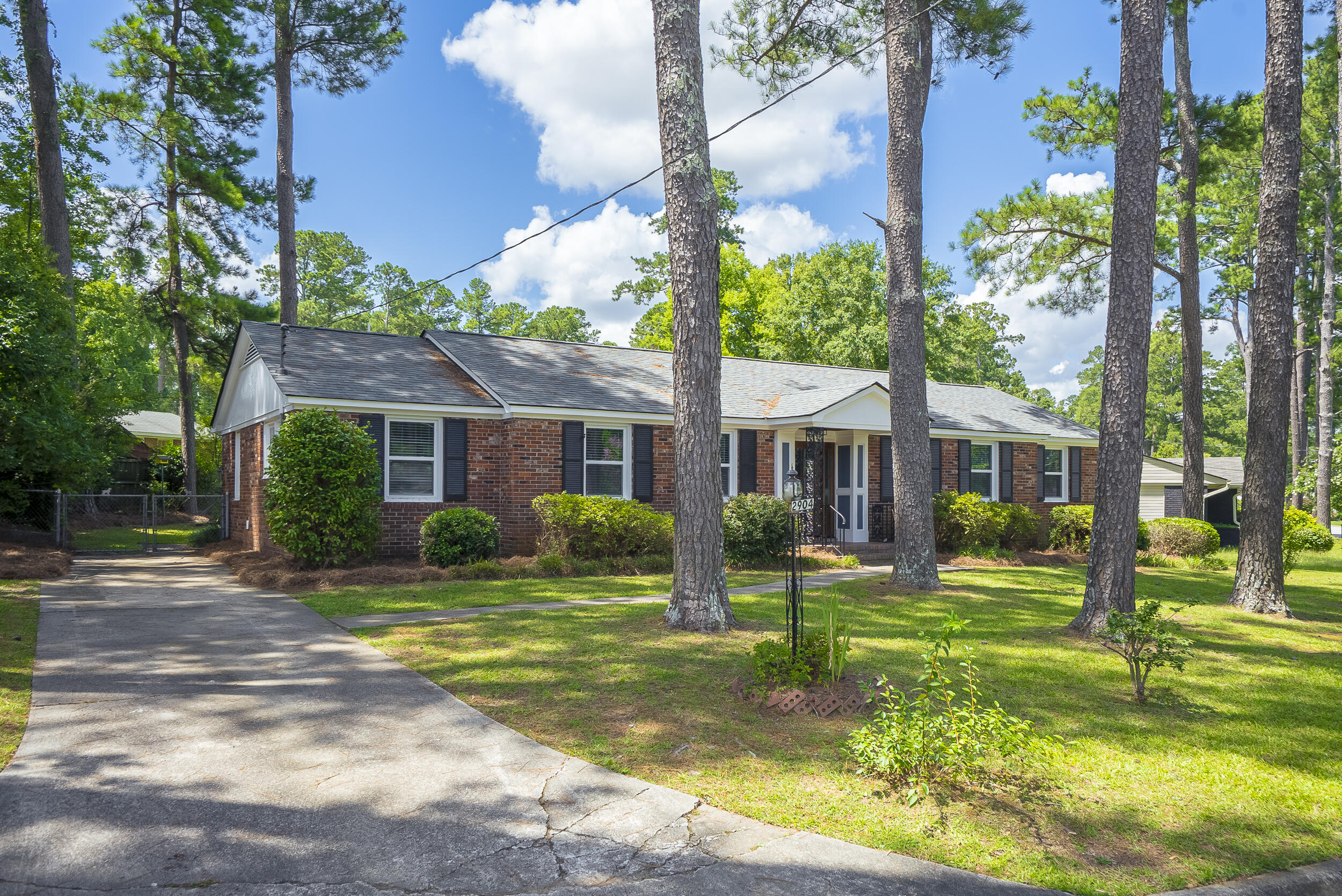 2904 Stratford Drive