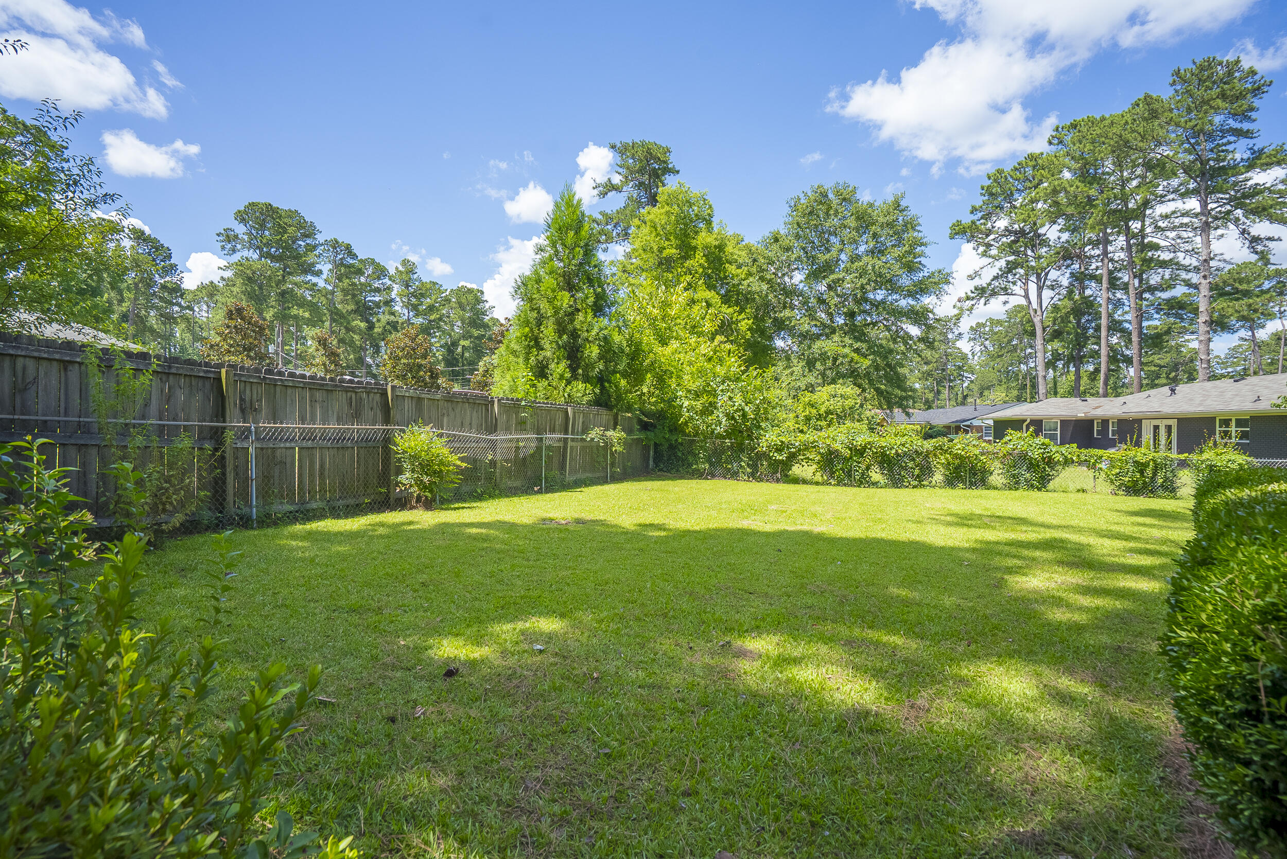 2904 Stratford Drive