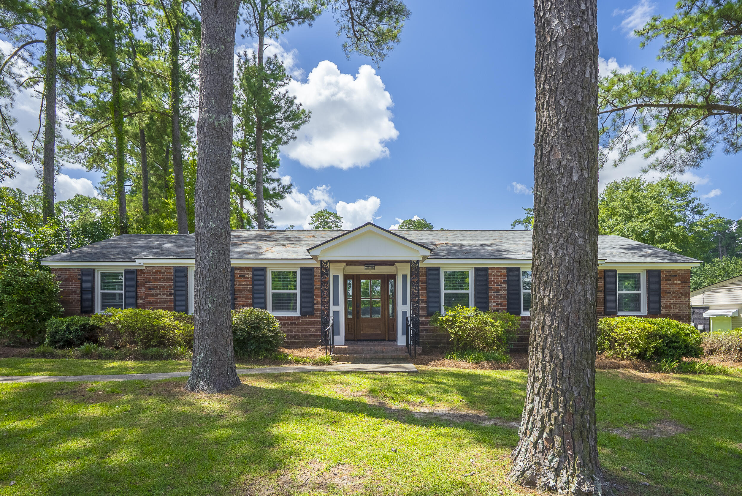 2904 Stratford Drive