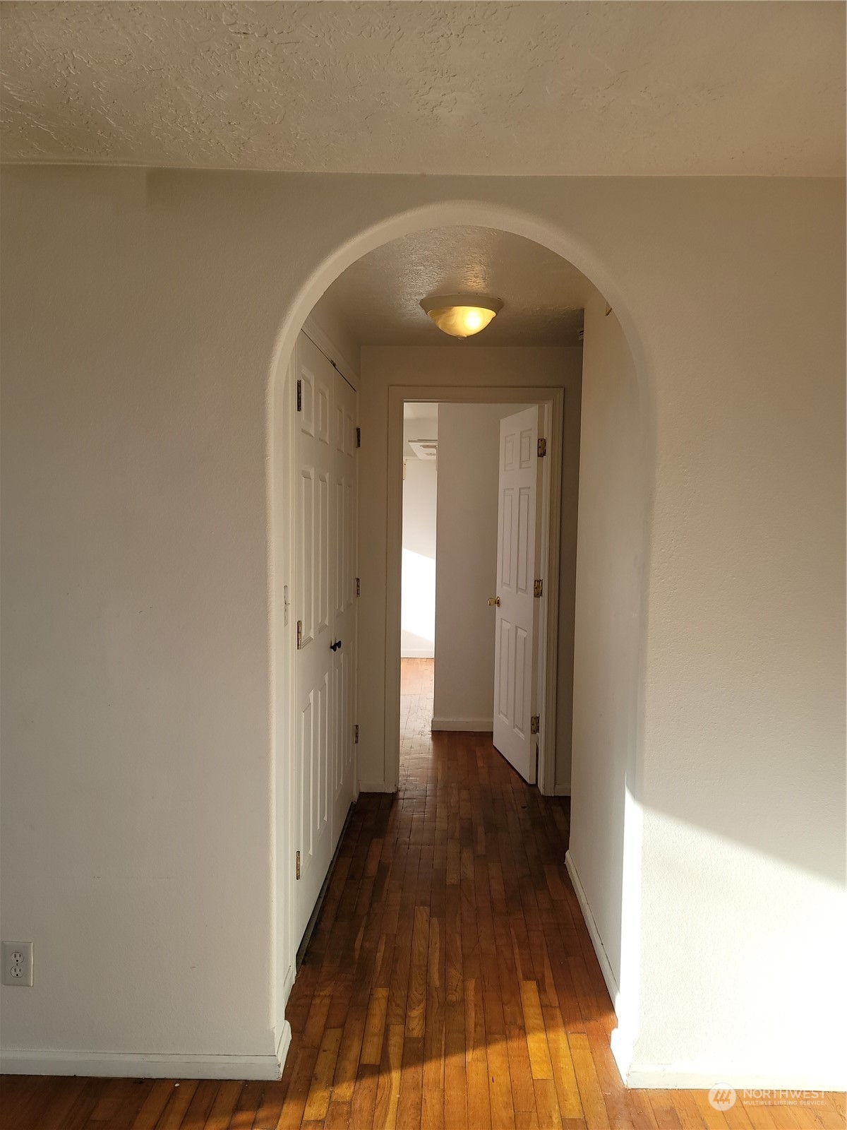 745 S Hawthorne Drive