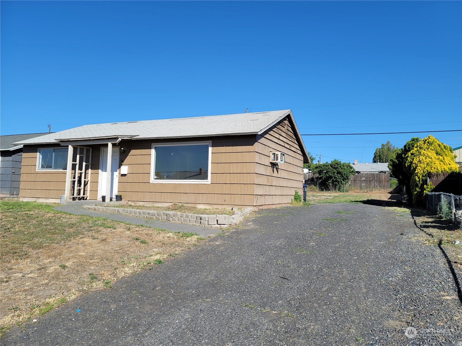 745 S Hawthorne Drive