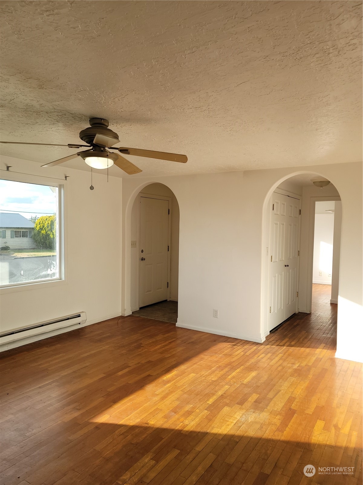 745 S Hawthorne Drive