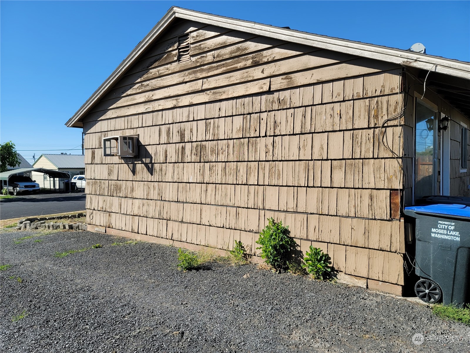 745 S Hawthorne Drive