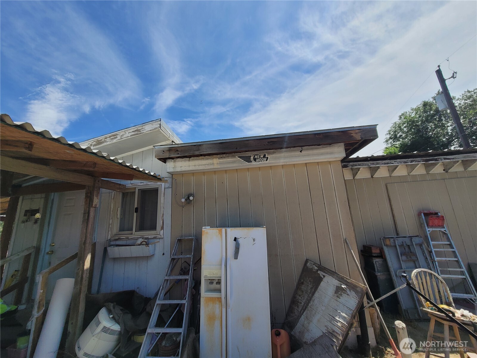 9951 & 9939 Highland Drive NE