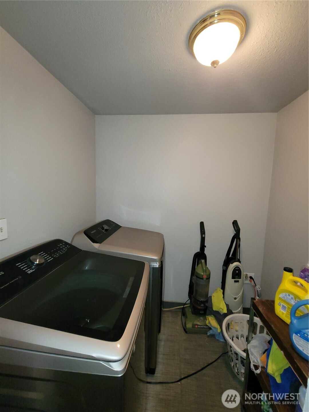 9951 & 9939 Highland Drive NE