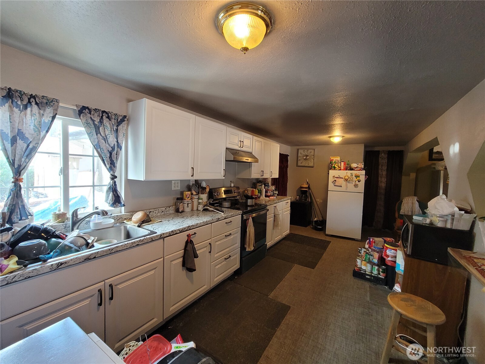 9951 & 9939 Highland Drive NE