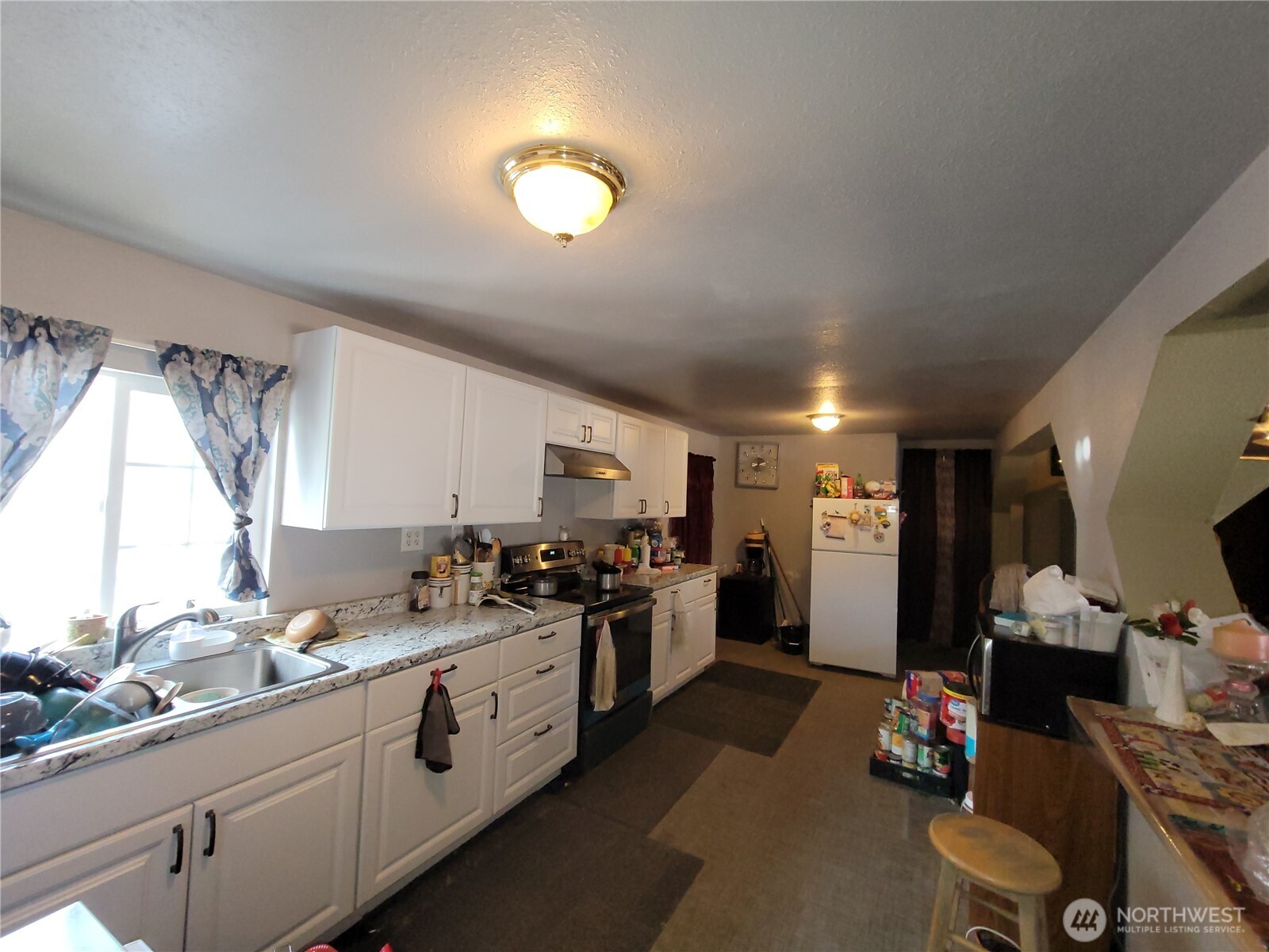 9951 & 9939 Highland Drive NE