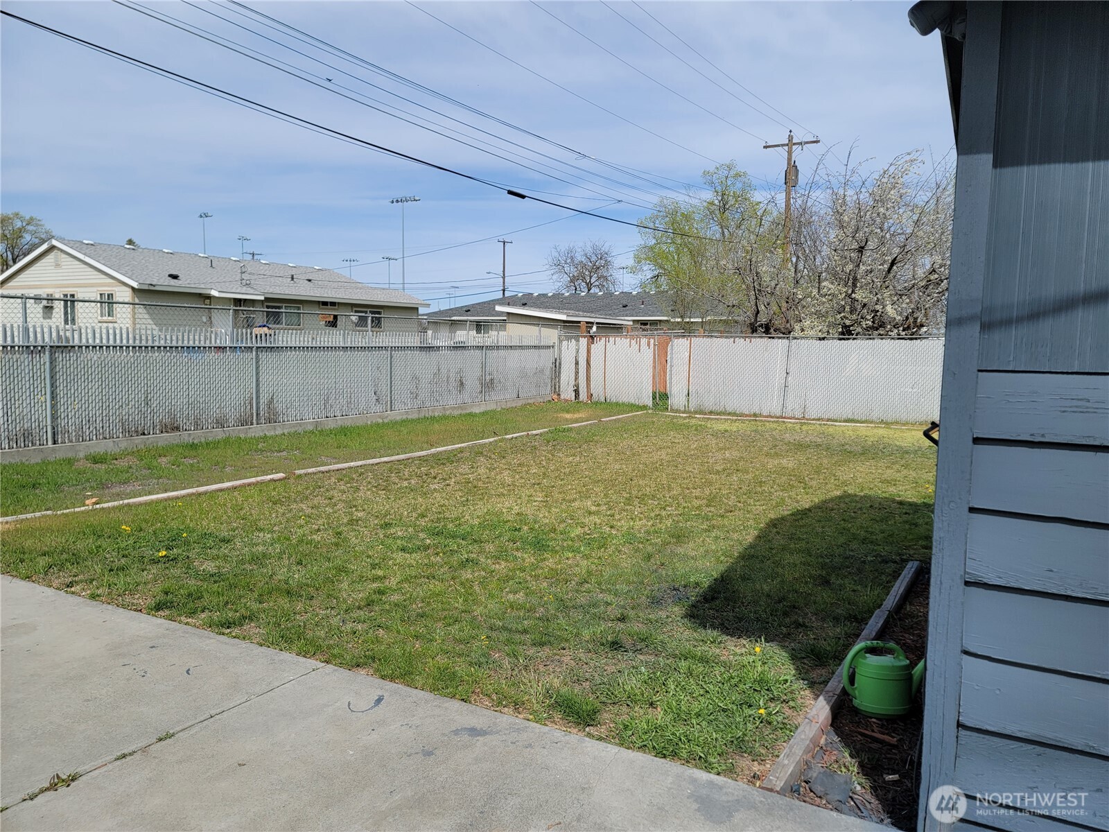 2614 W Texas Street
