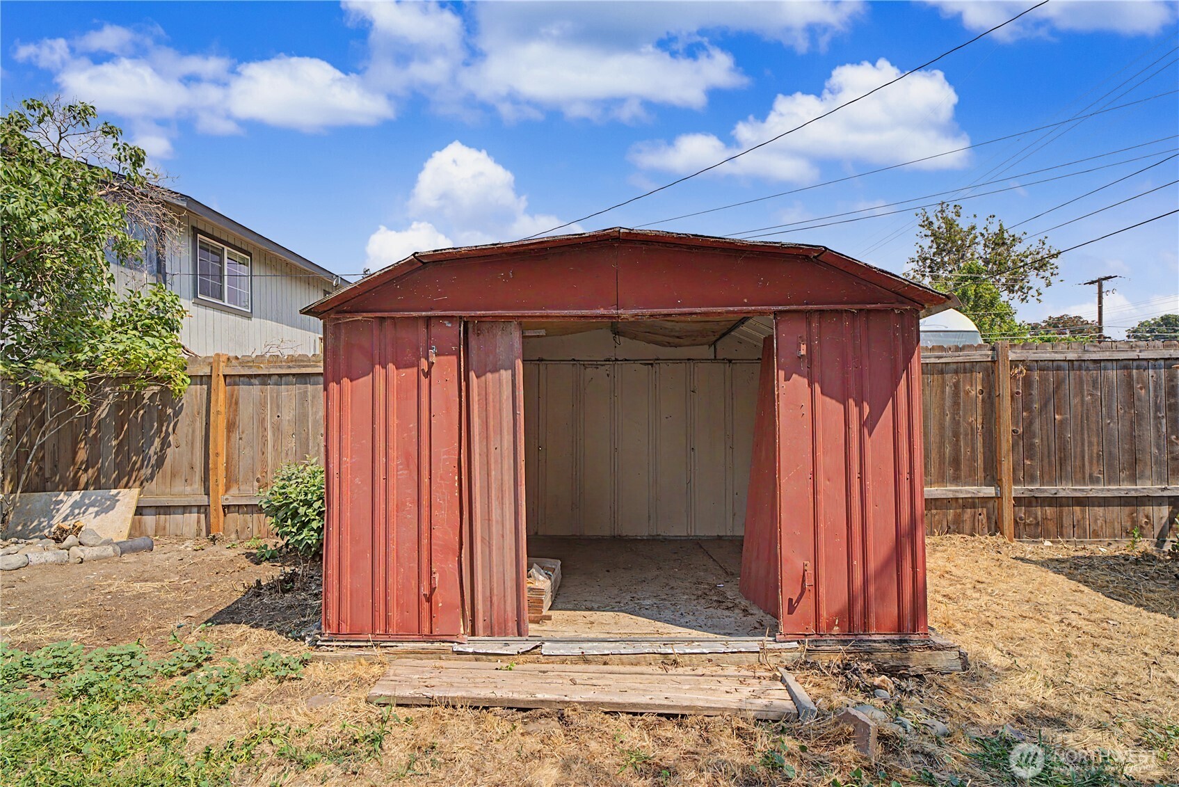 2607 W Texas Street