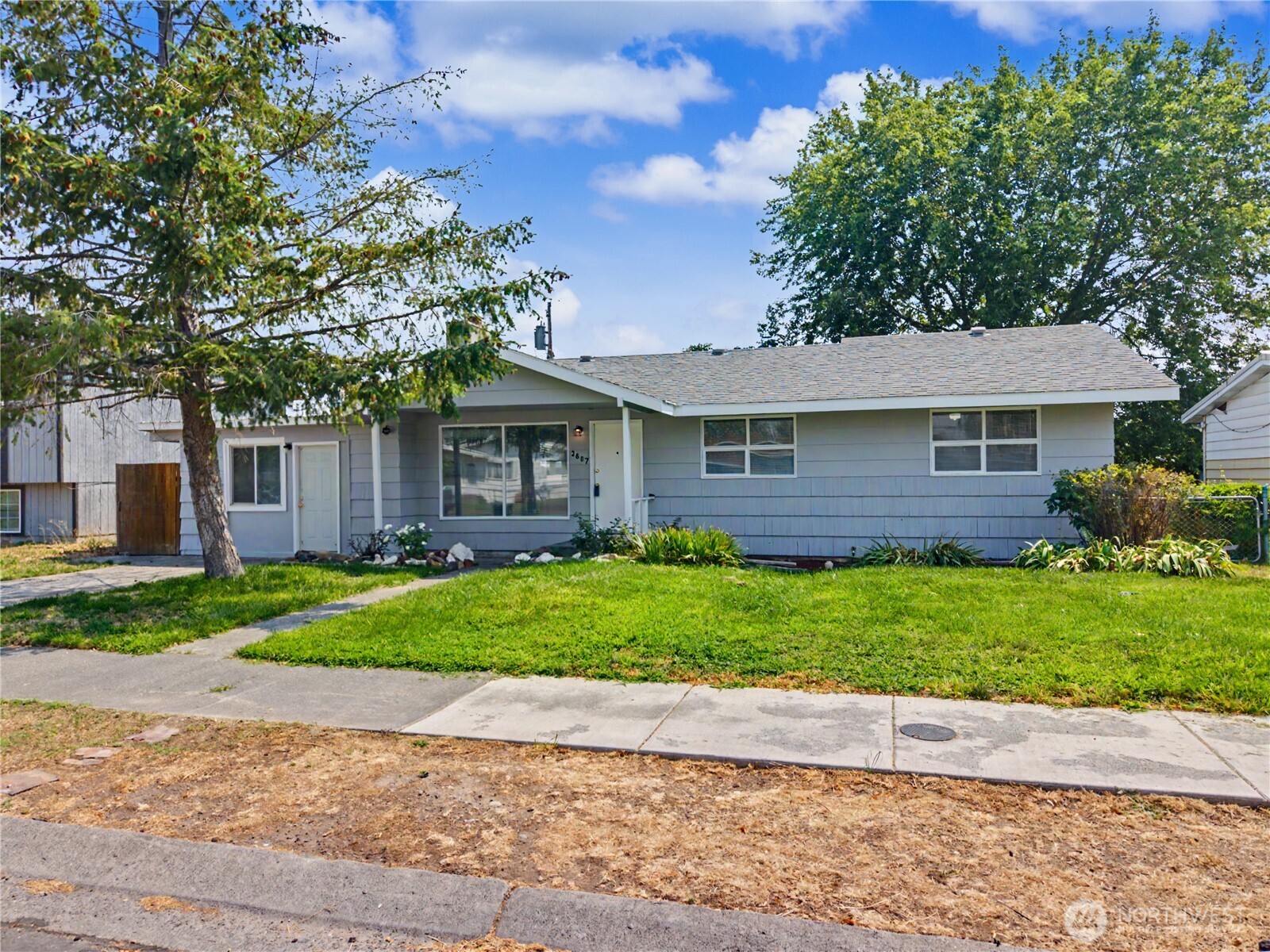 2607 W Texas Street
