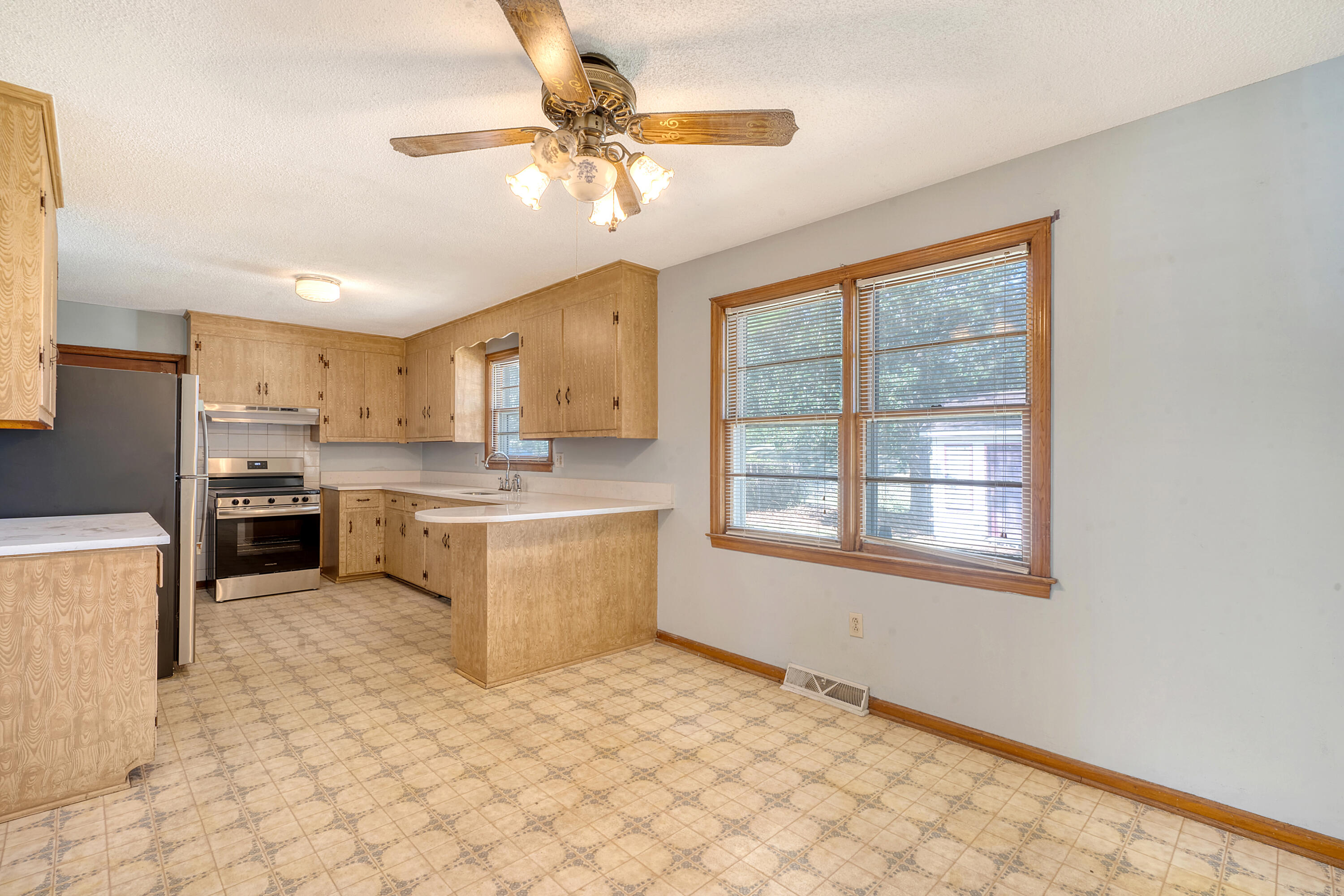 4012 Marilyn Drive