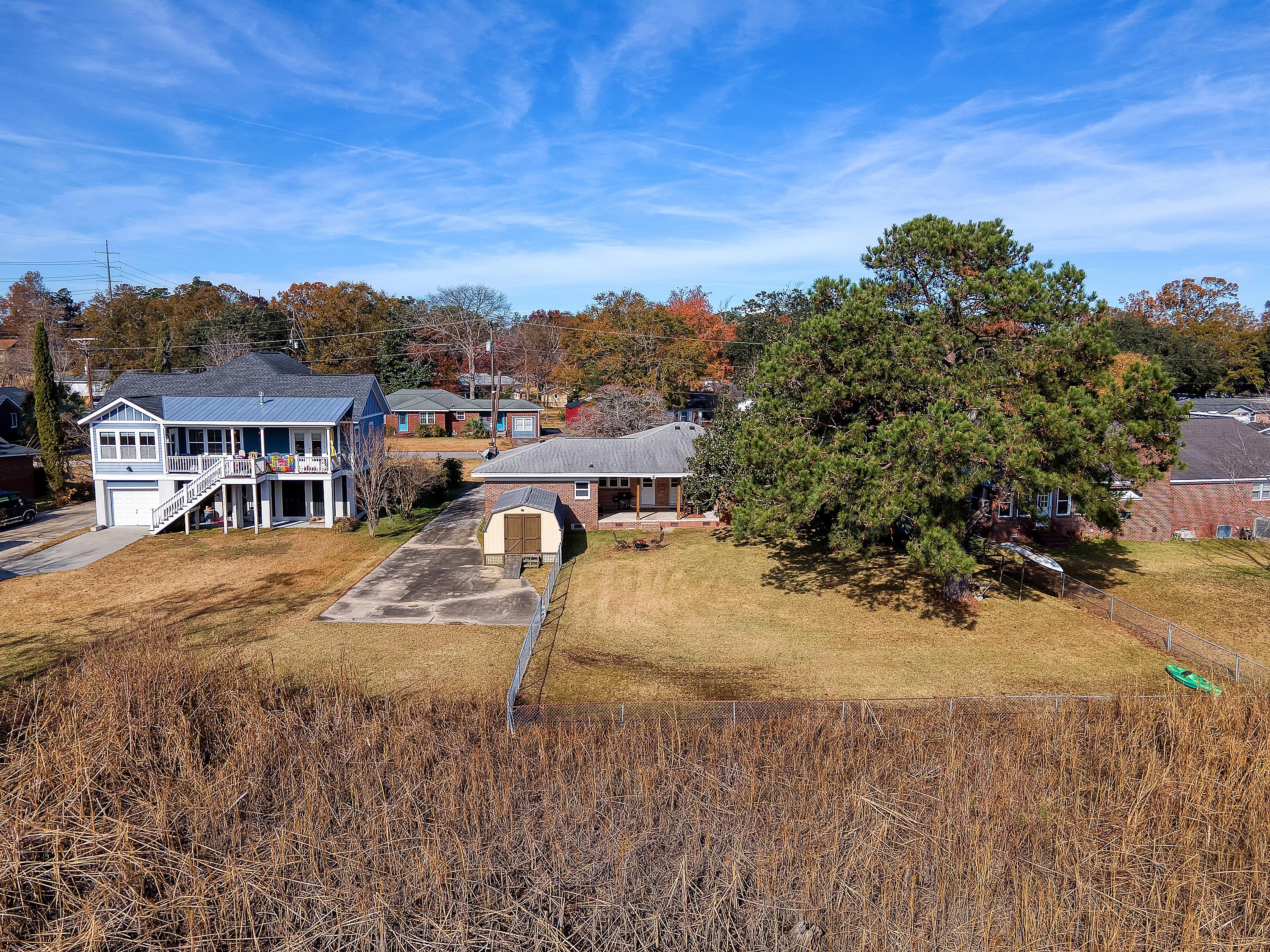 1021 E Recess Road