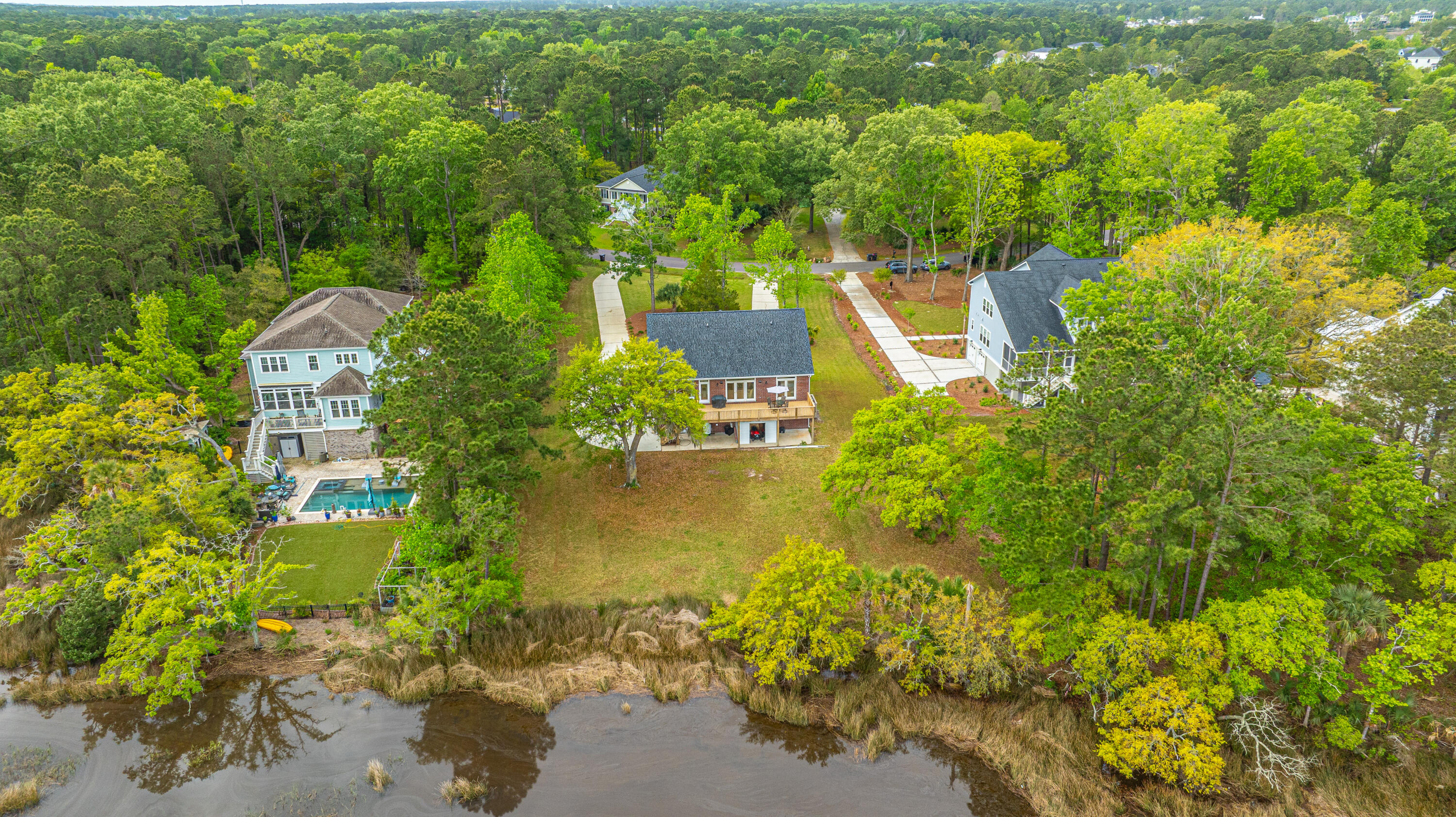 434 Commonwealth Road