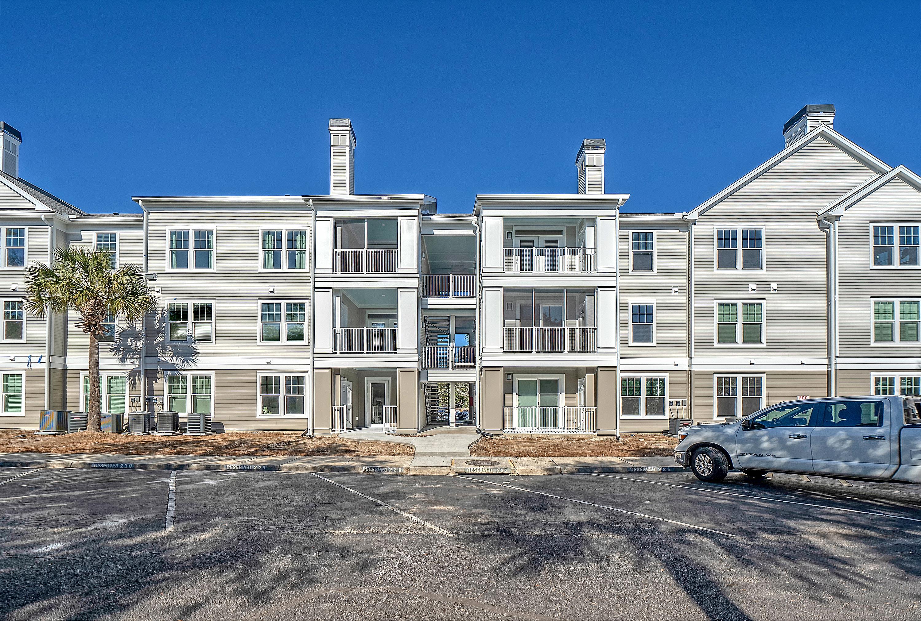 130 River Landing Drive # 7306