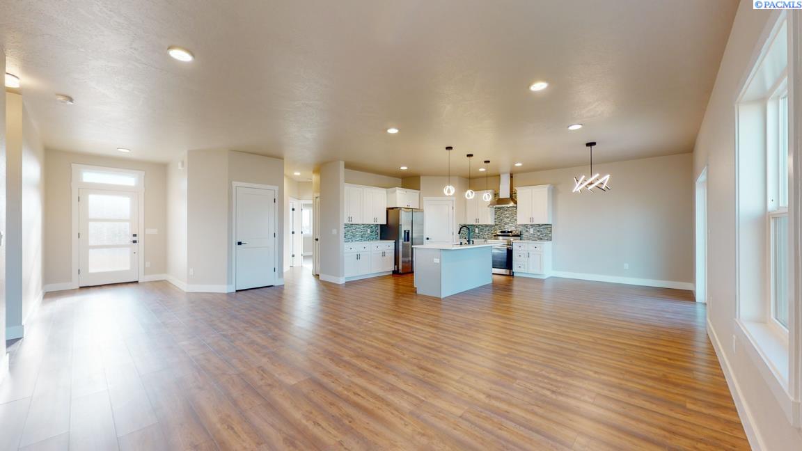 618 Caridad Court