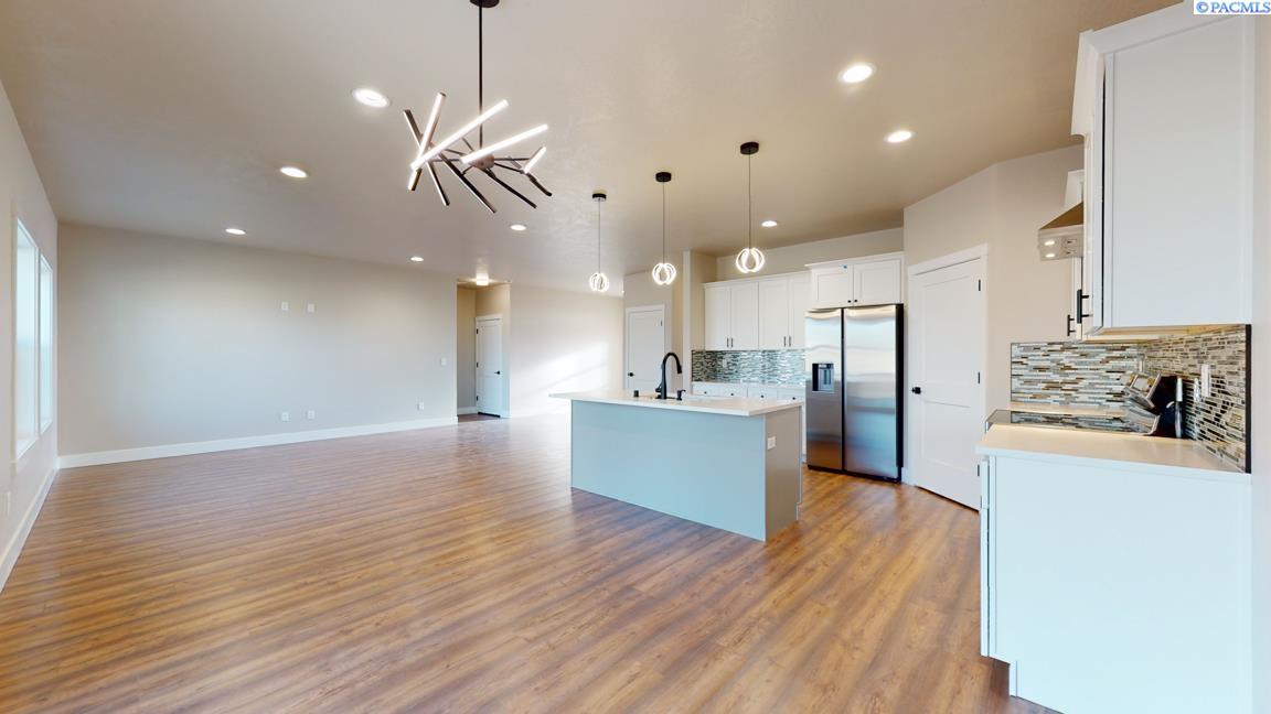 618 Caridad Court