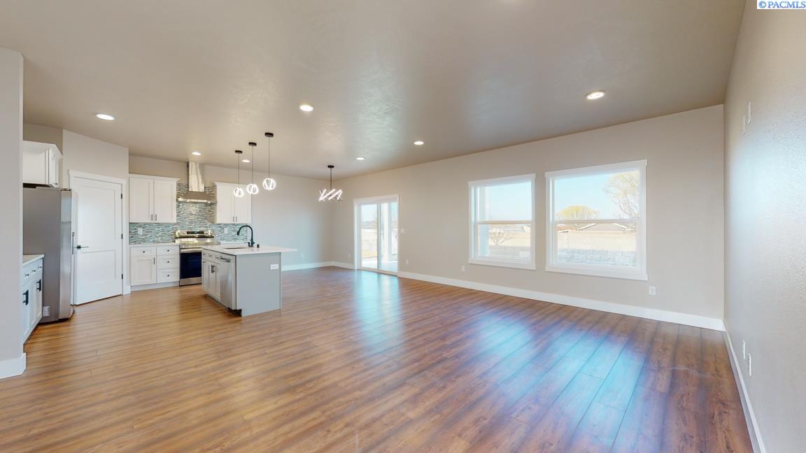 618 Caridad Court