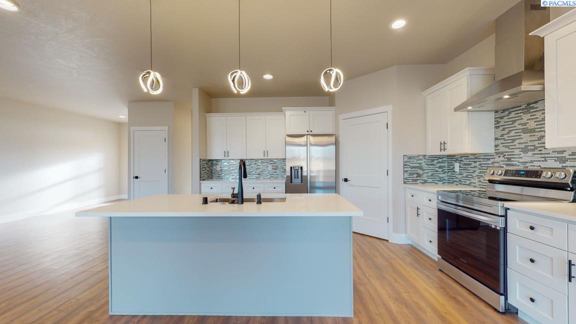 618 Caridad Court