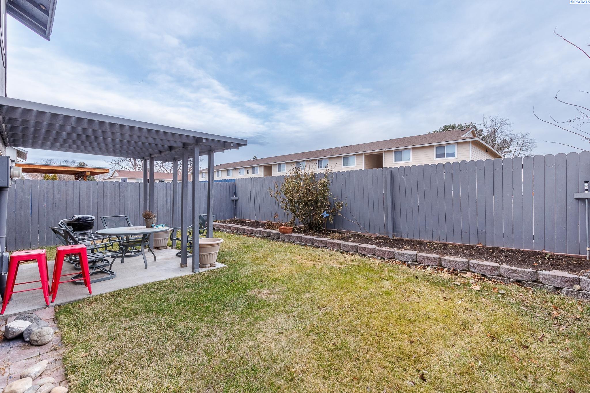 4227 W John Day Pl