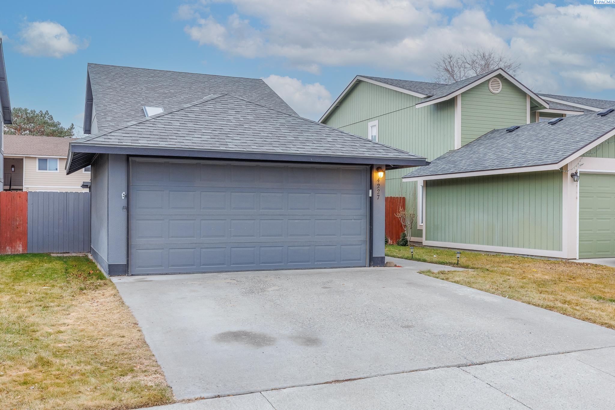 4227 W John Day Pl