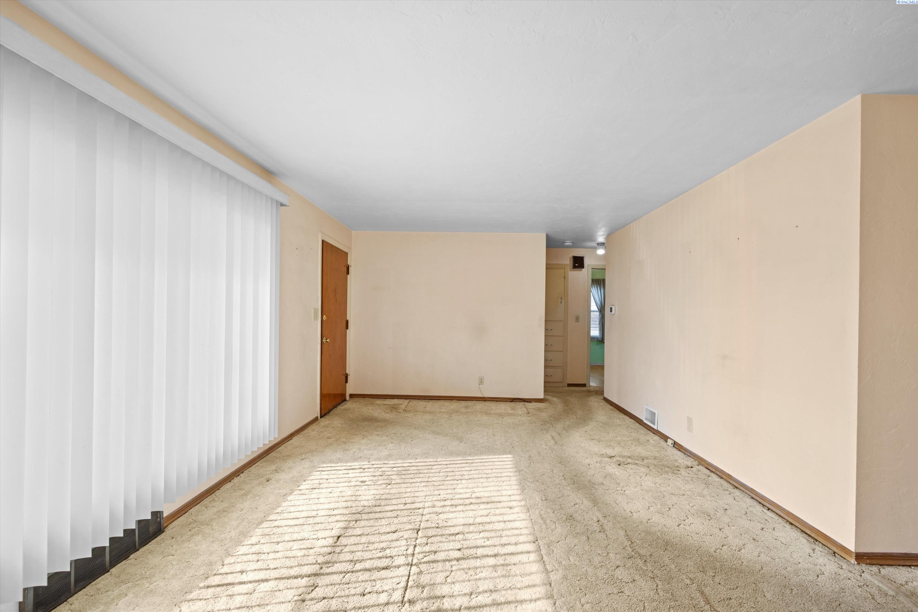1619 W Yakima St.