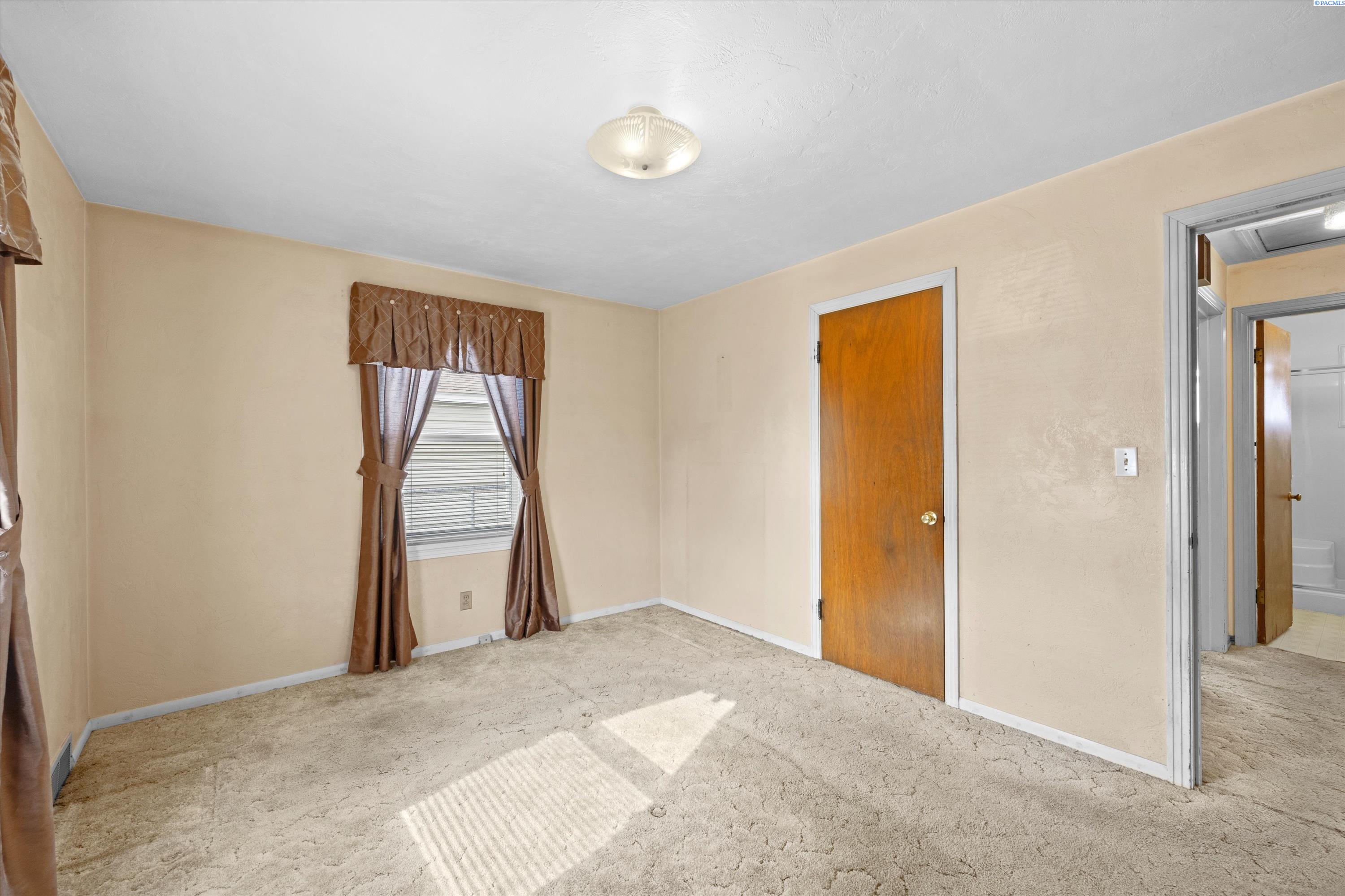 1619 W Yakima St.